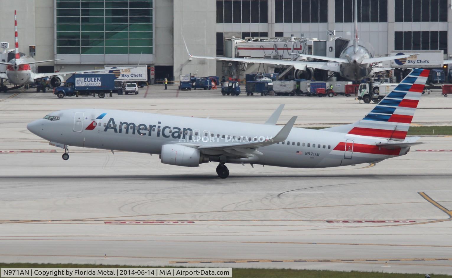 N971AN, 2001 Boeing 737-823 C/N 29547, American
