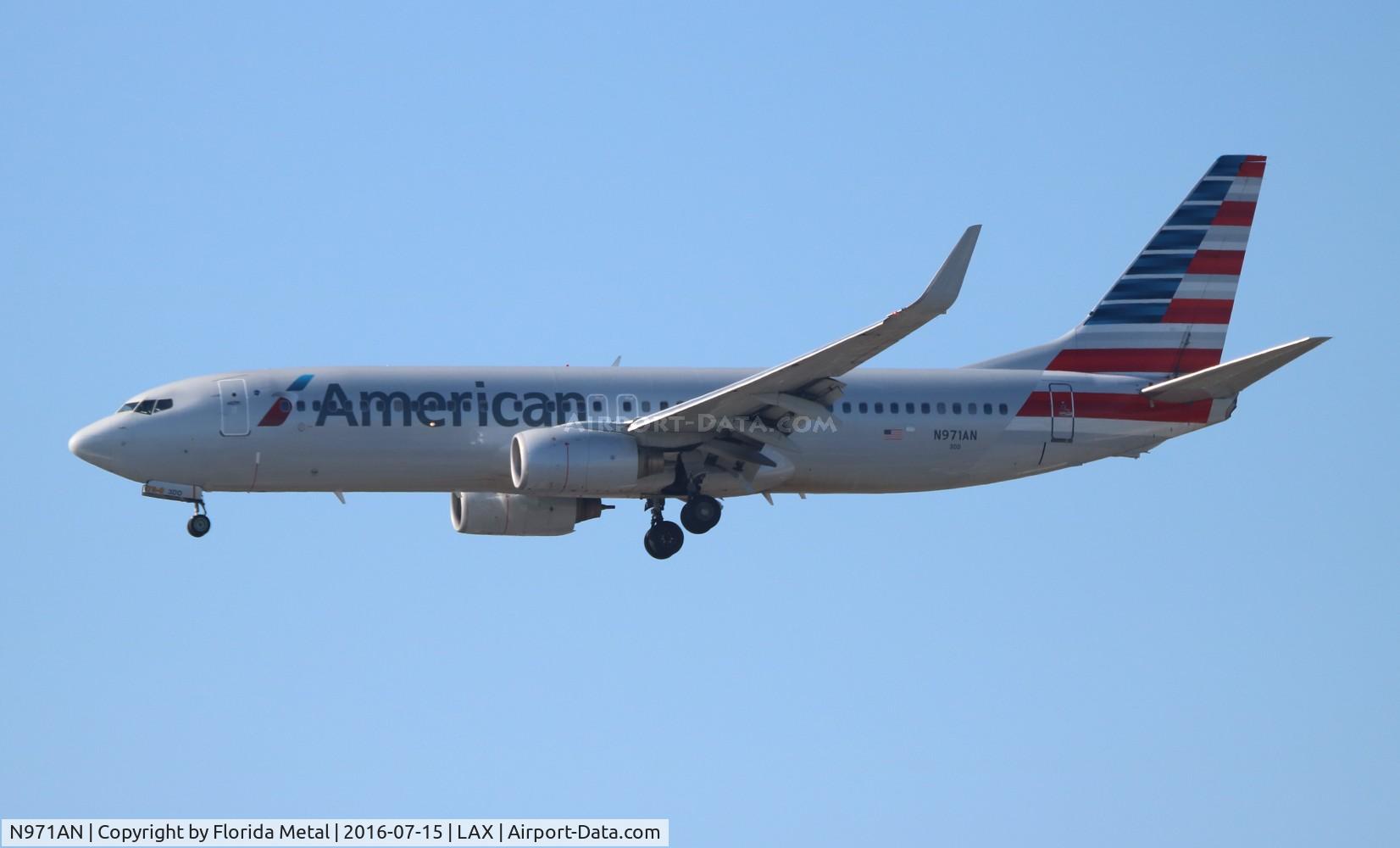 N971AN, 2001 Boeing 737-823 C/N 29547, American