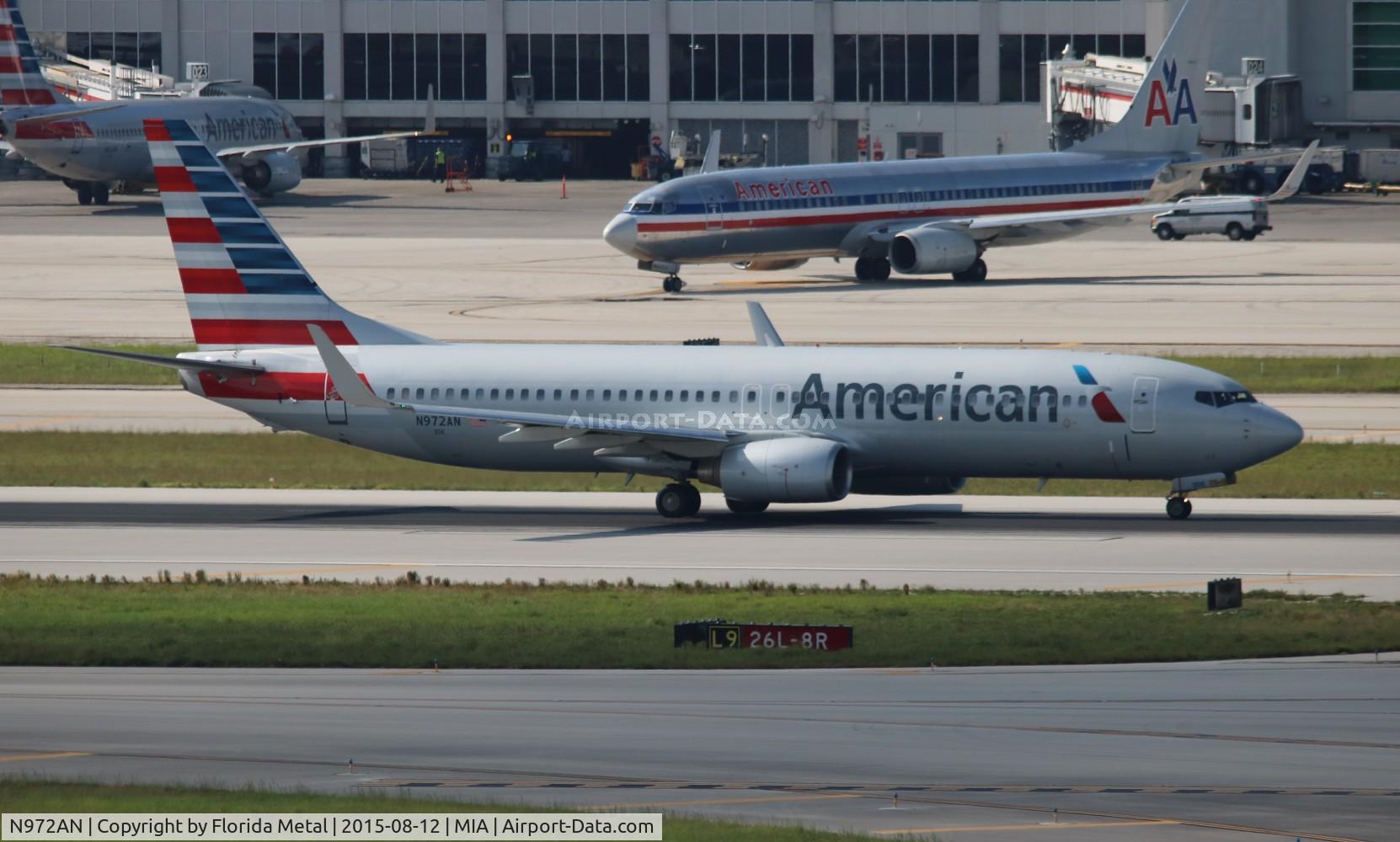 N972AN, 2001 Boeing 737-823 C/N 30097, American