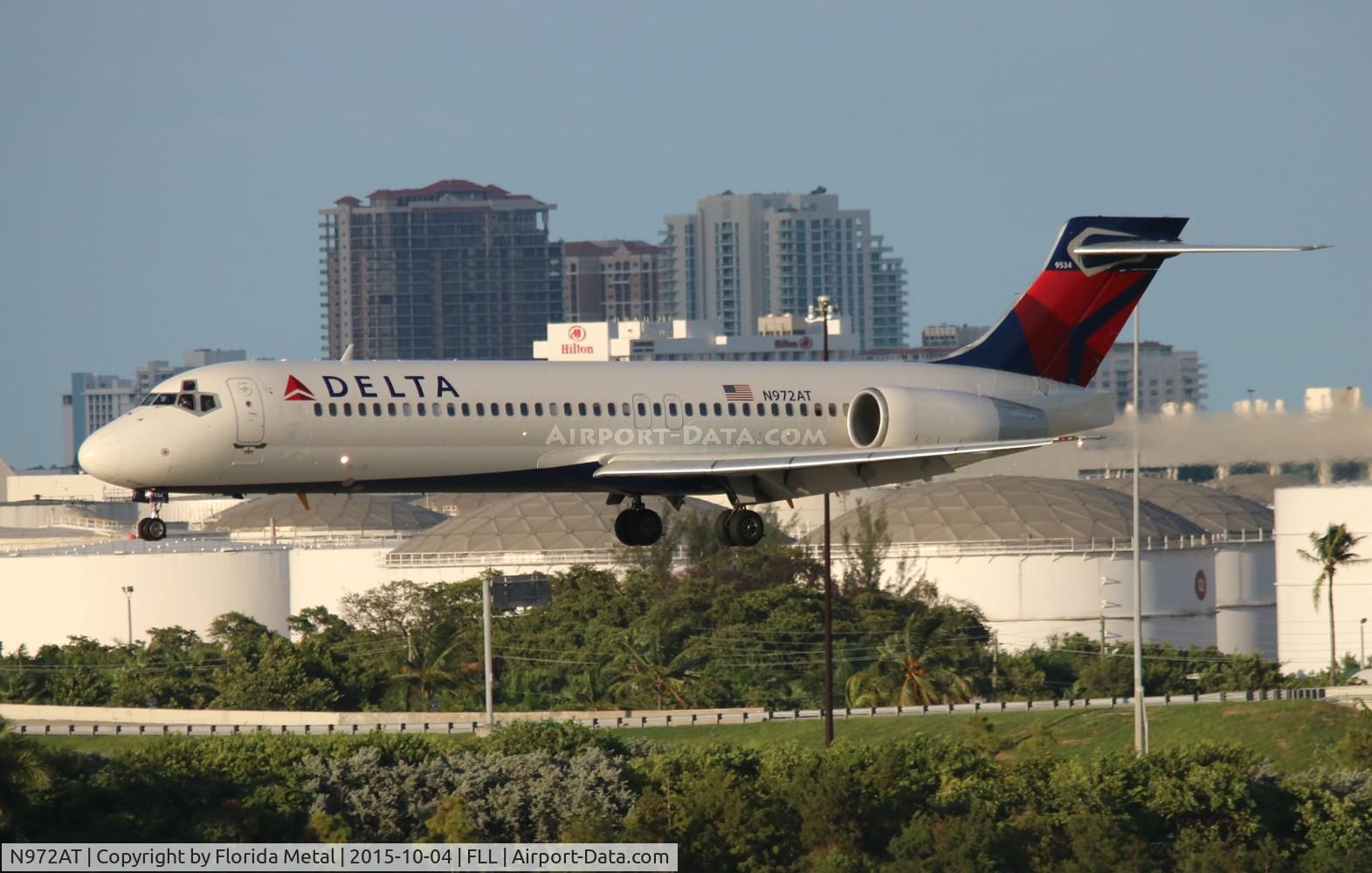 N972AT, 2001 Boeing 717-200 C/N 55033, Delta