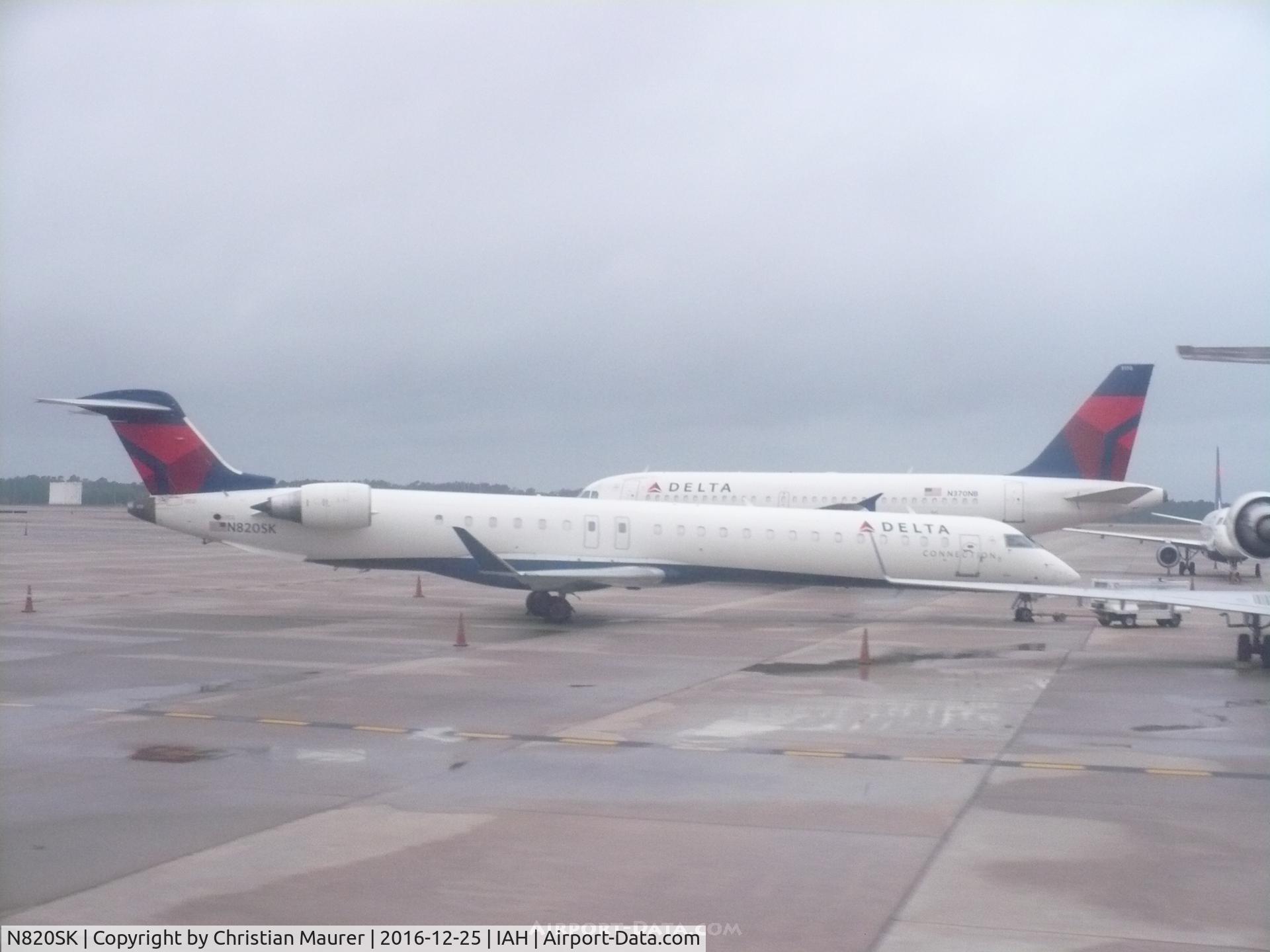 N820SK, 2006 Bombardier CRJ-900ER (CL-600-2D24) C/N 15108, CRJ900