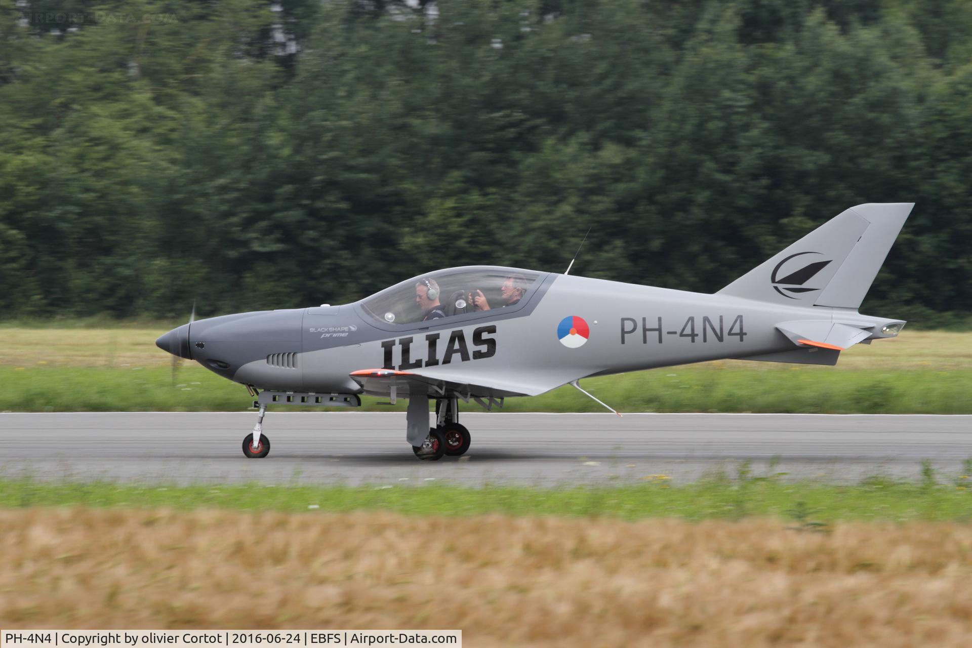 PH-4N4, Blackshape Prime C/N BPU-031, recording the landing, Florennes 2016