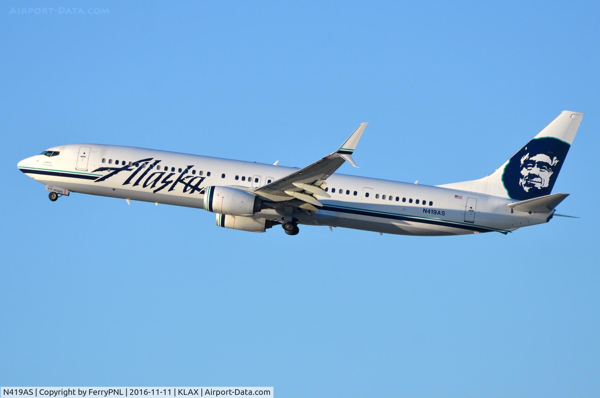 N419AS, 2013 Boeing 737-990/ER C/N 41734, Alaska B739 departing