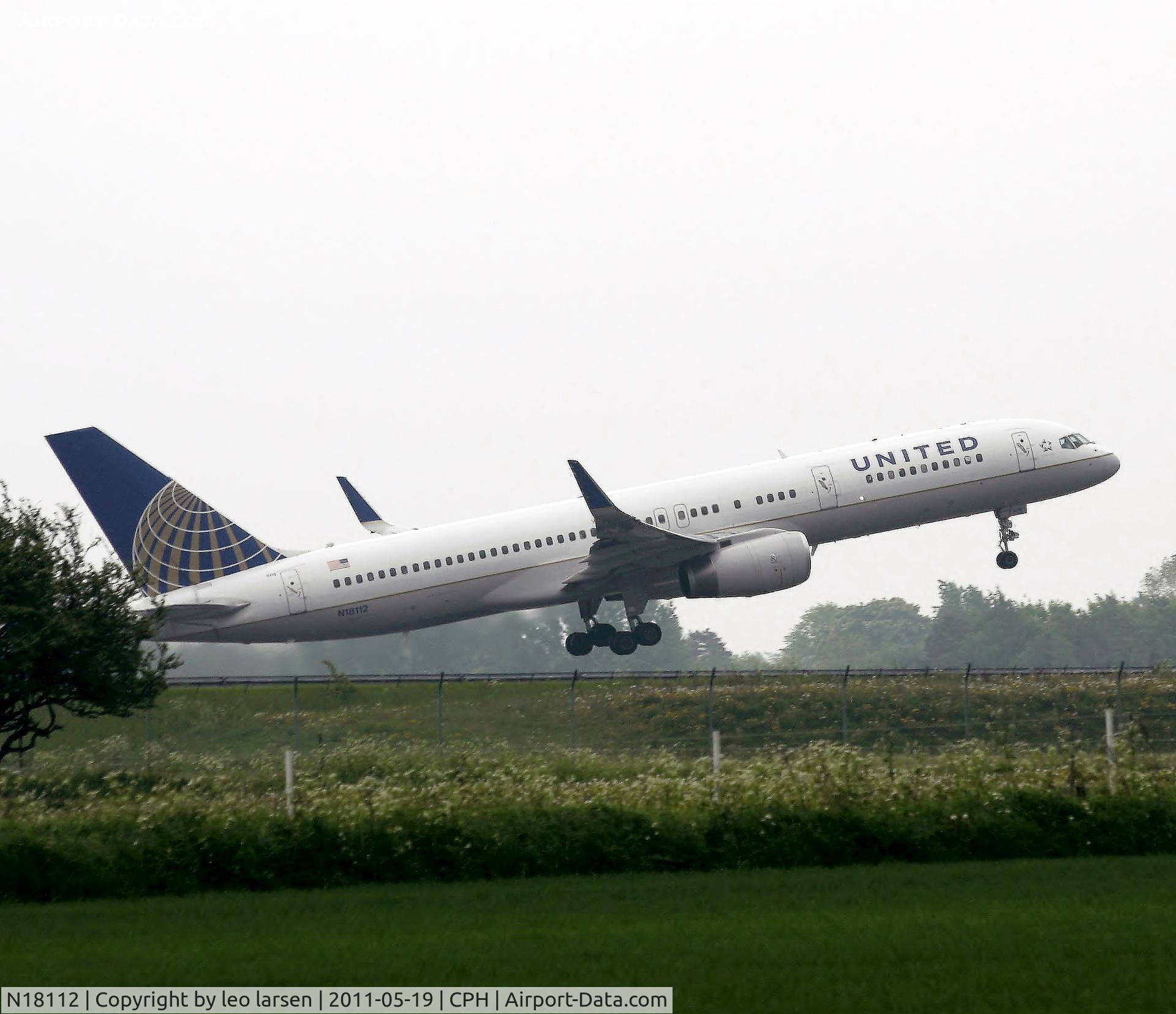N18112, 1995 Boeing 757-224 C/N 27302, Copenhagen 19.5.11