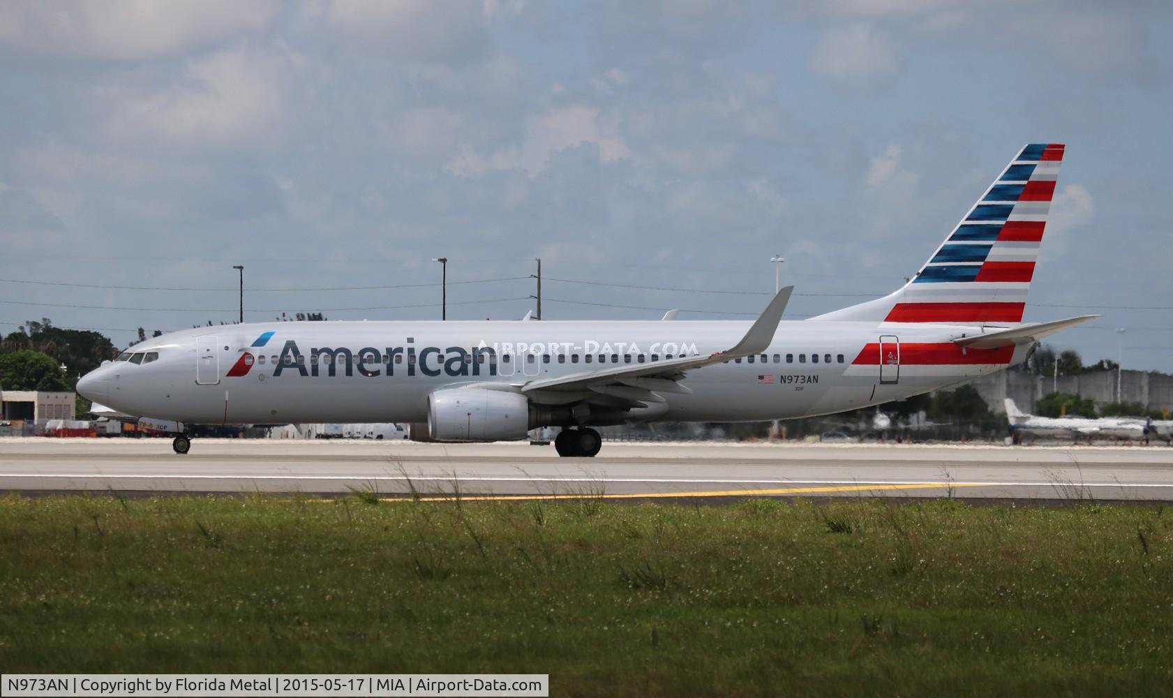 N973AN, 2001 Boeing 737-823 C/N 29548, American