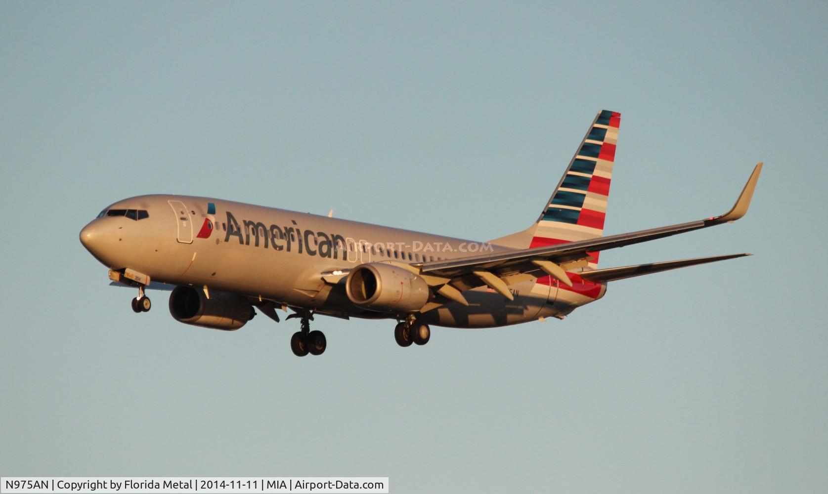 N975AN, 2001 Boeing 737-823 C/N 29549, American