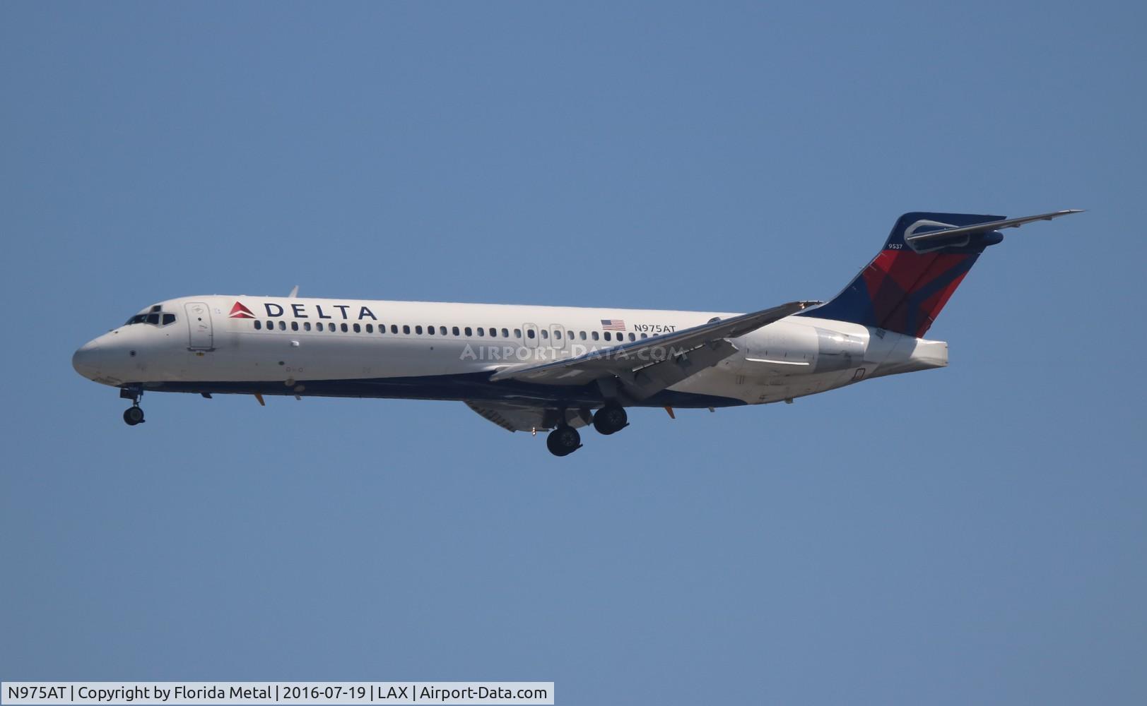 N975AT, 2002 Boeing 717-200 C/N 55035, Delta