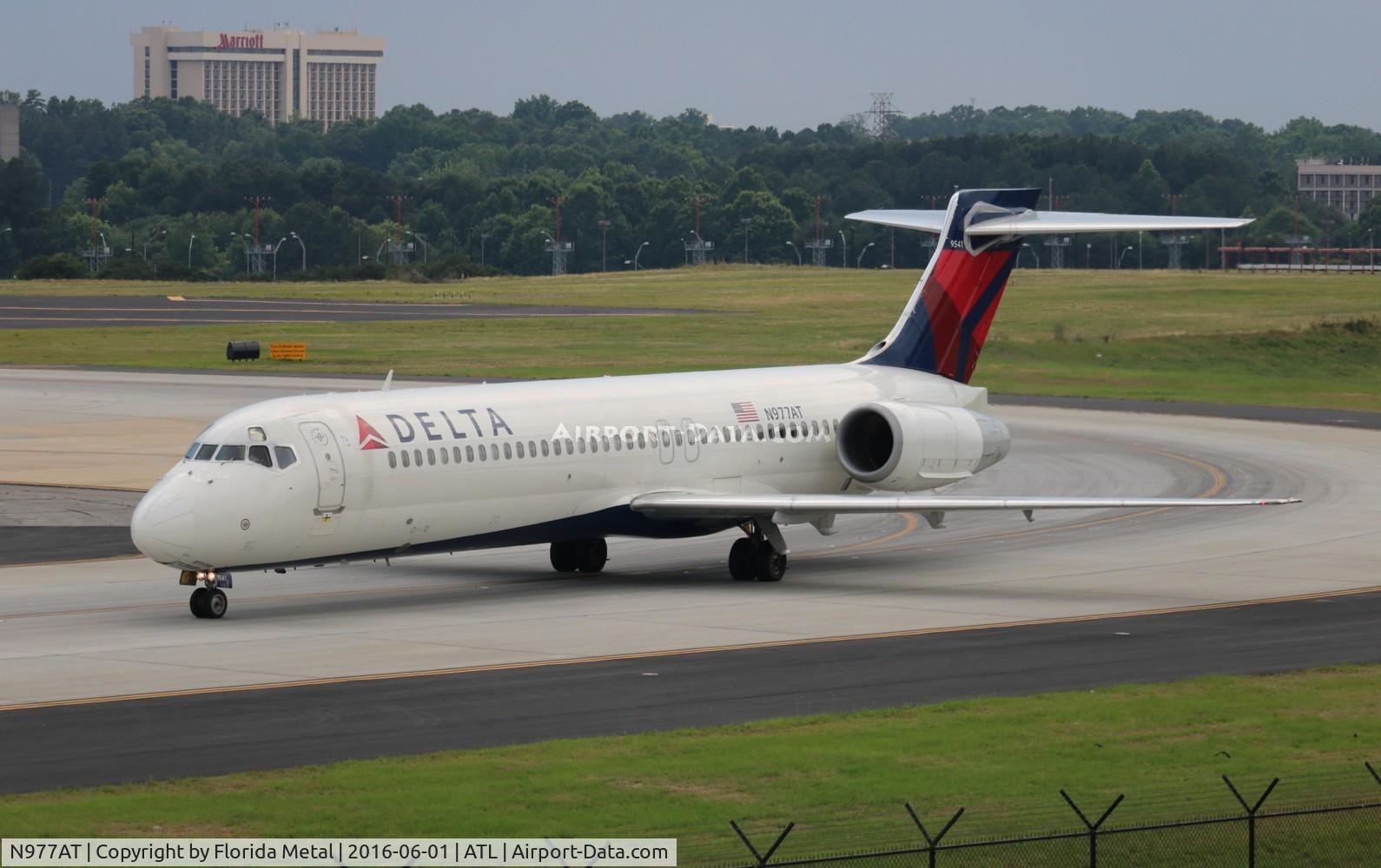 N977AT, 2002 Boeing 717-200 C/N 55036, Delta