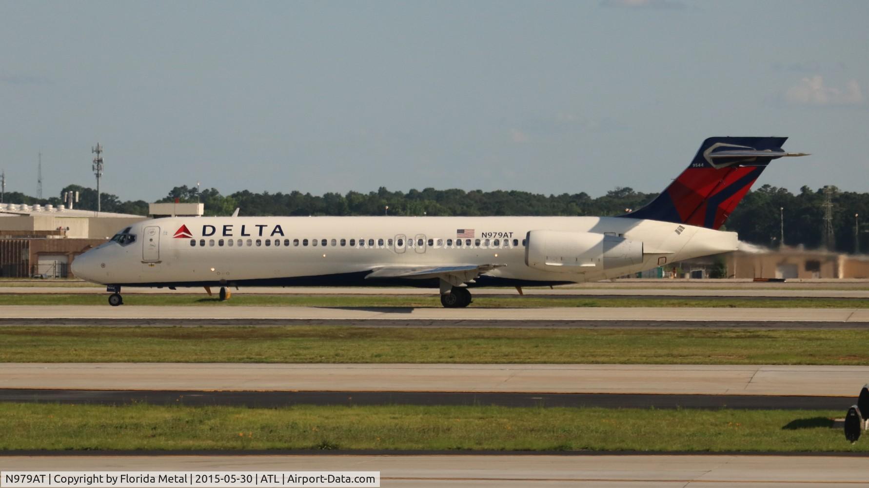 N979AT, 2002 Boeing 717-200 C/N 55038, Delta