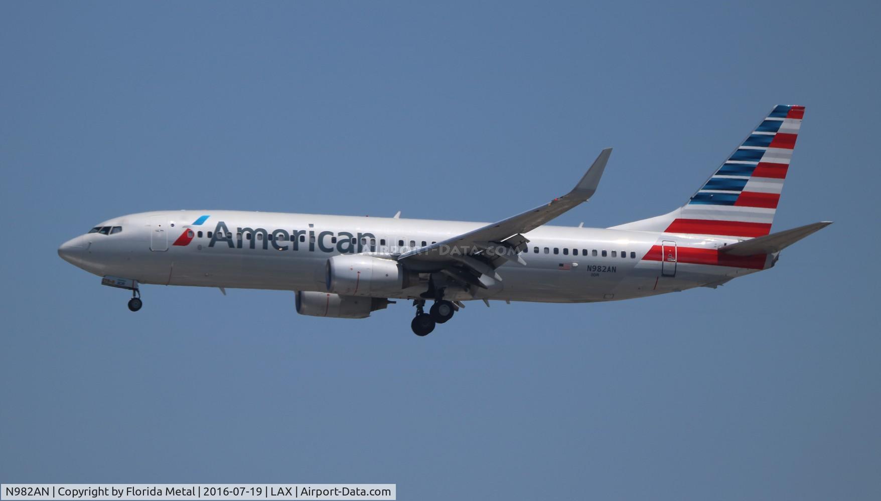 N982AN, 2009 Boeing 737-823 C/N 31067, American