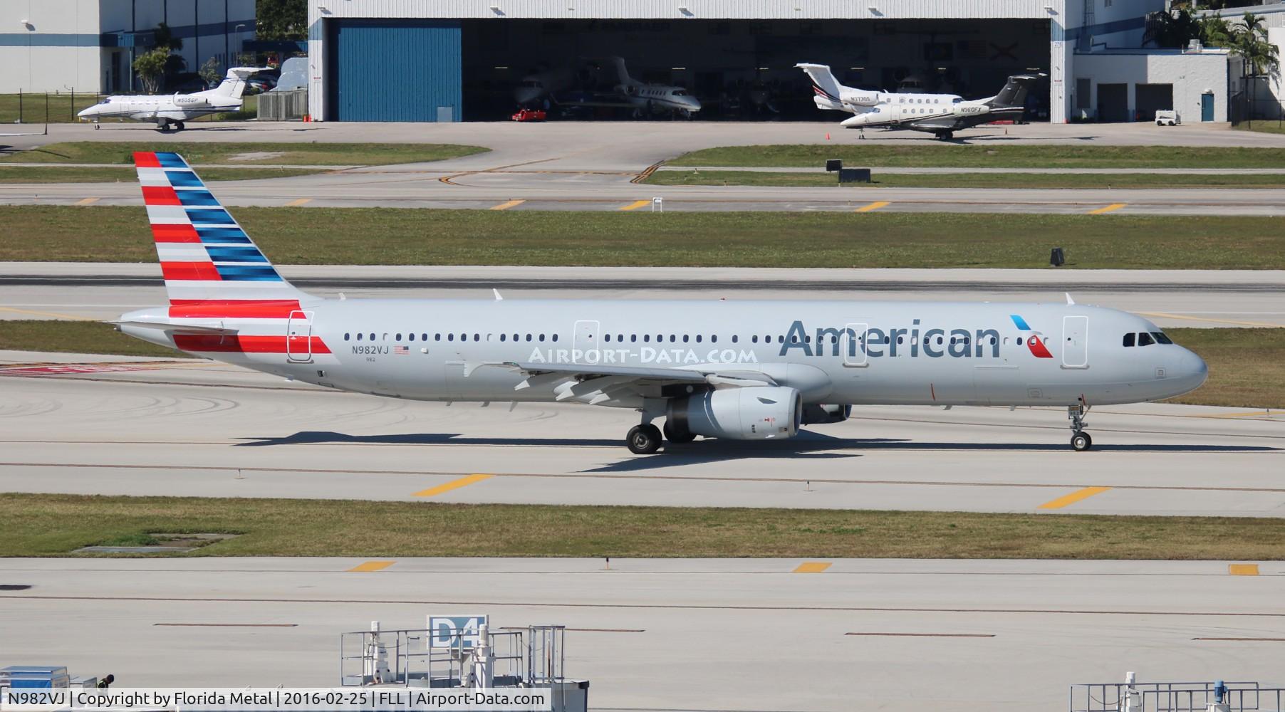 N982VJ, 2012 Airbus A321-231 C/N 5374, American