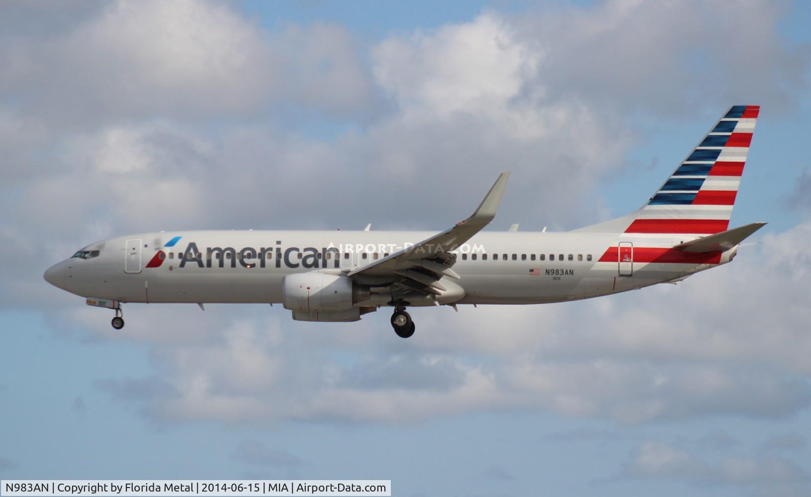N983AN, Boeing 737-823 C/N 29570, American