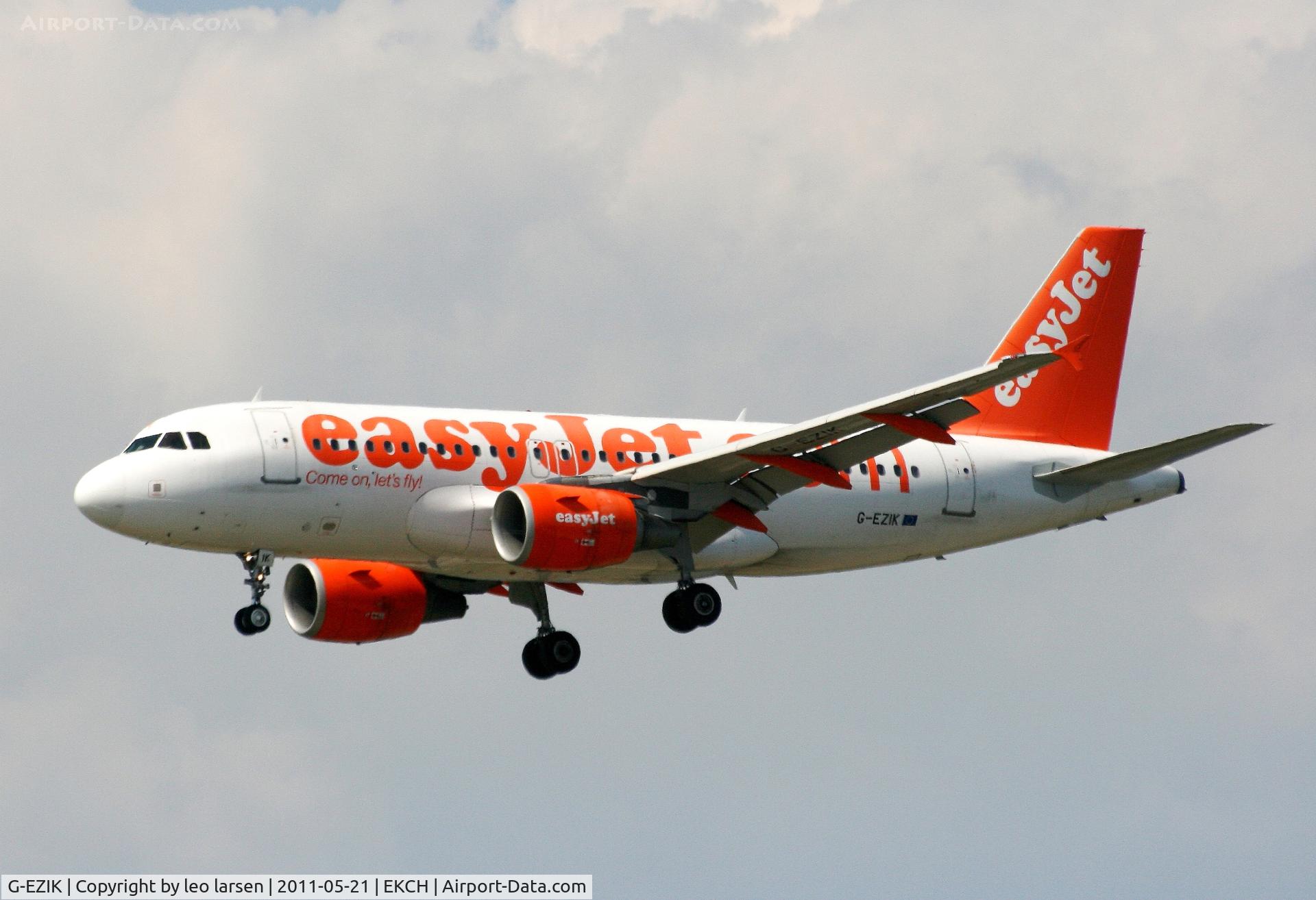 G-EZIK, 2005 Airbus A319-111 C/N 2481, Copenhagen 21.5.11