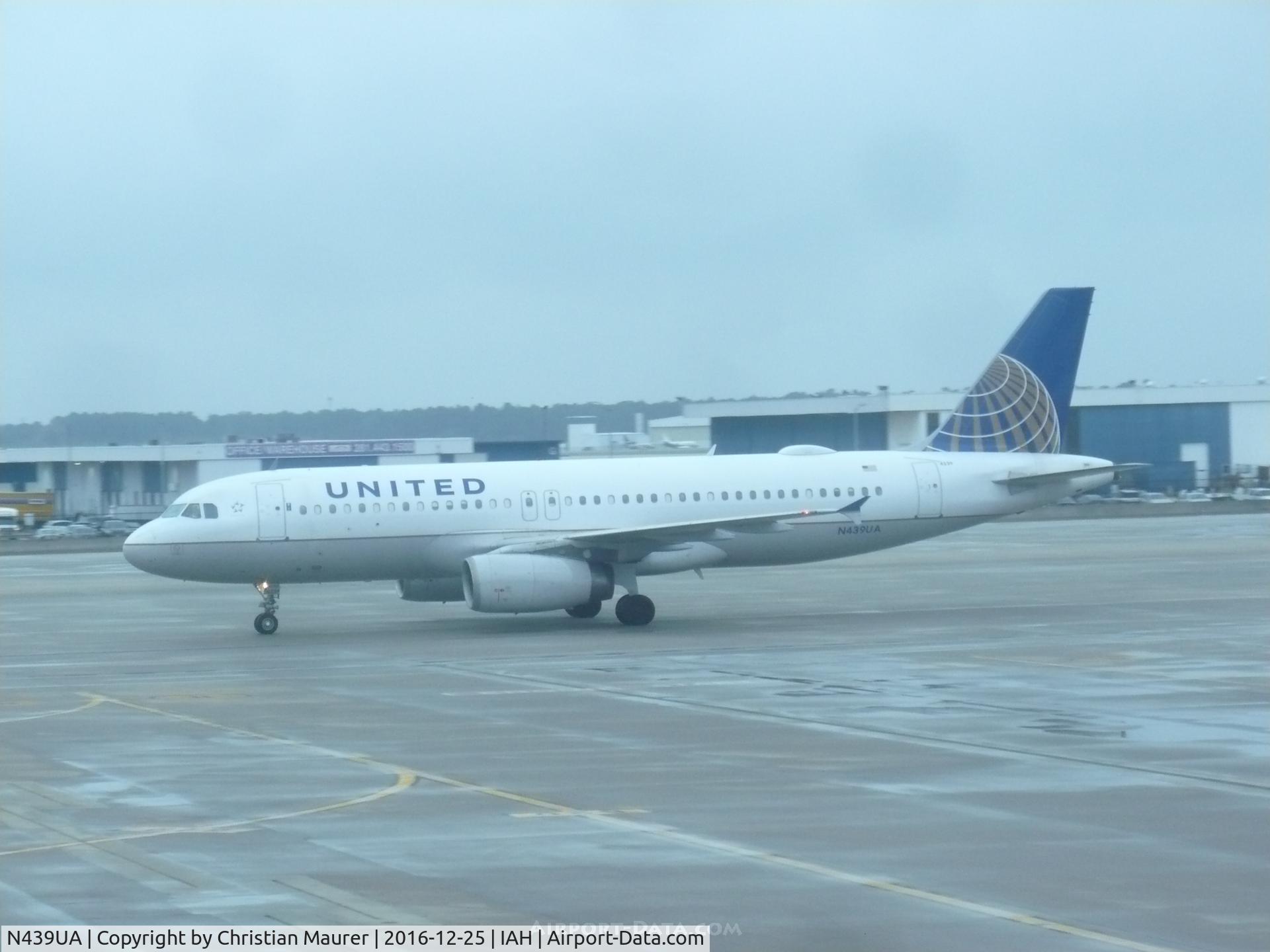 N439UA, 1997 Airbus A320-232 C/N 683, United A320