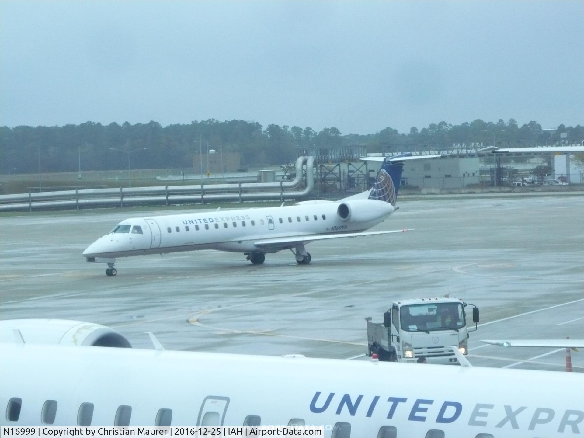 N16999, 2000 Embraer ERJ-145LR (EMB-145LR) C/N 145307, ERJ145LR