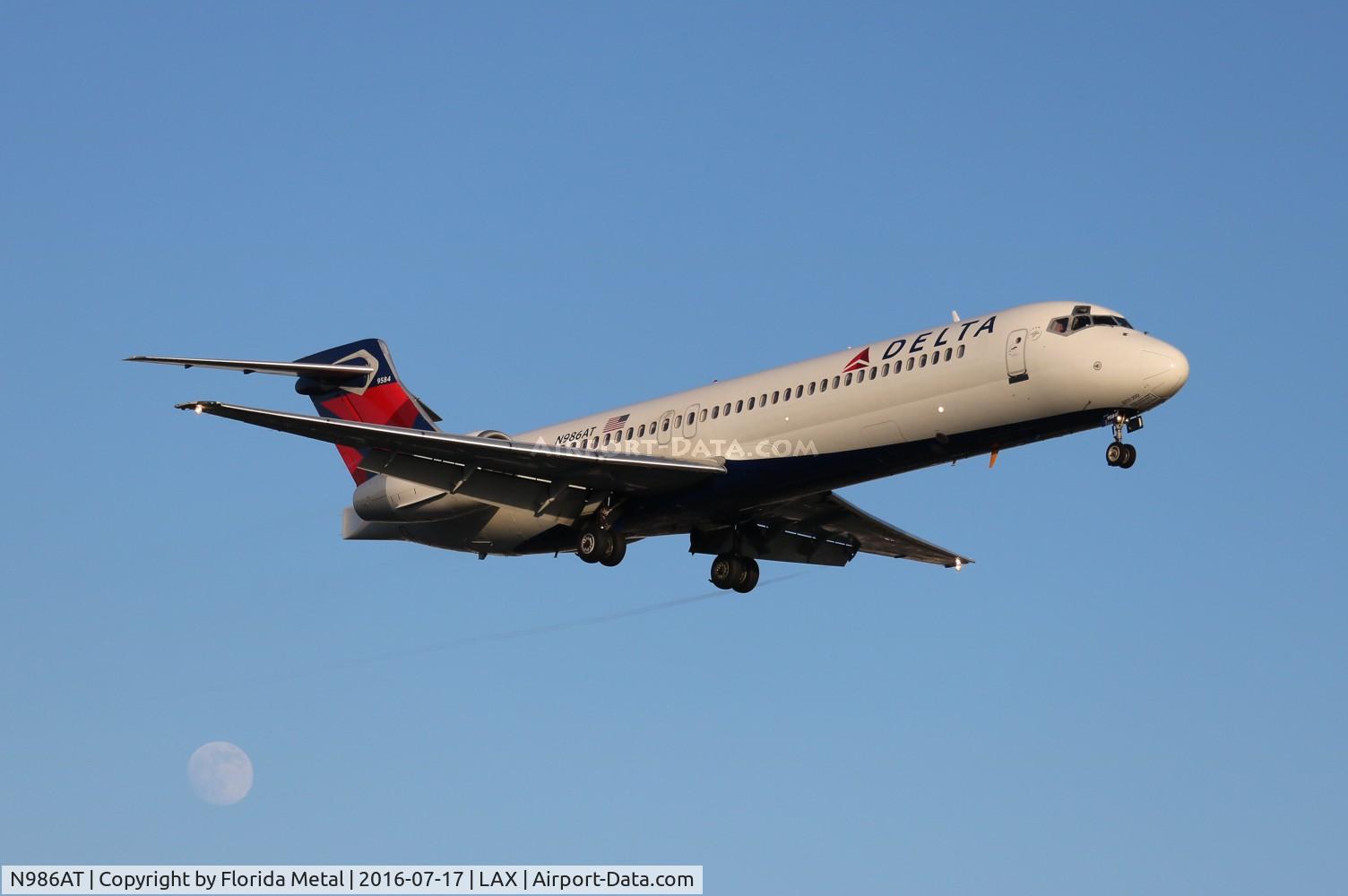 N986AT, 2001 Boeing 717-200 C/N 55089, Delta
