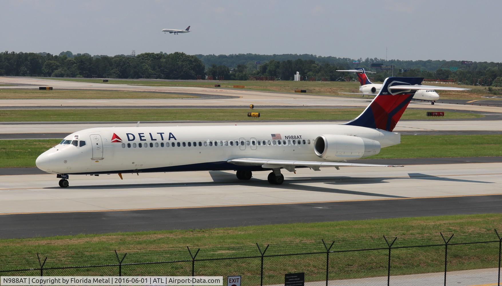 N988AT, 2001 Boeing 717-200 C/N 55068, Delta