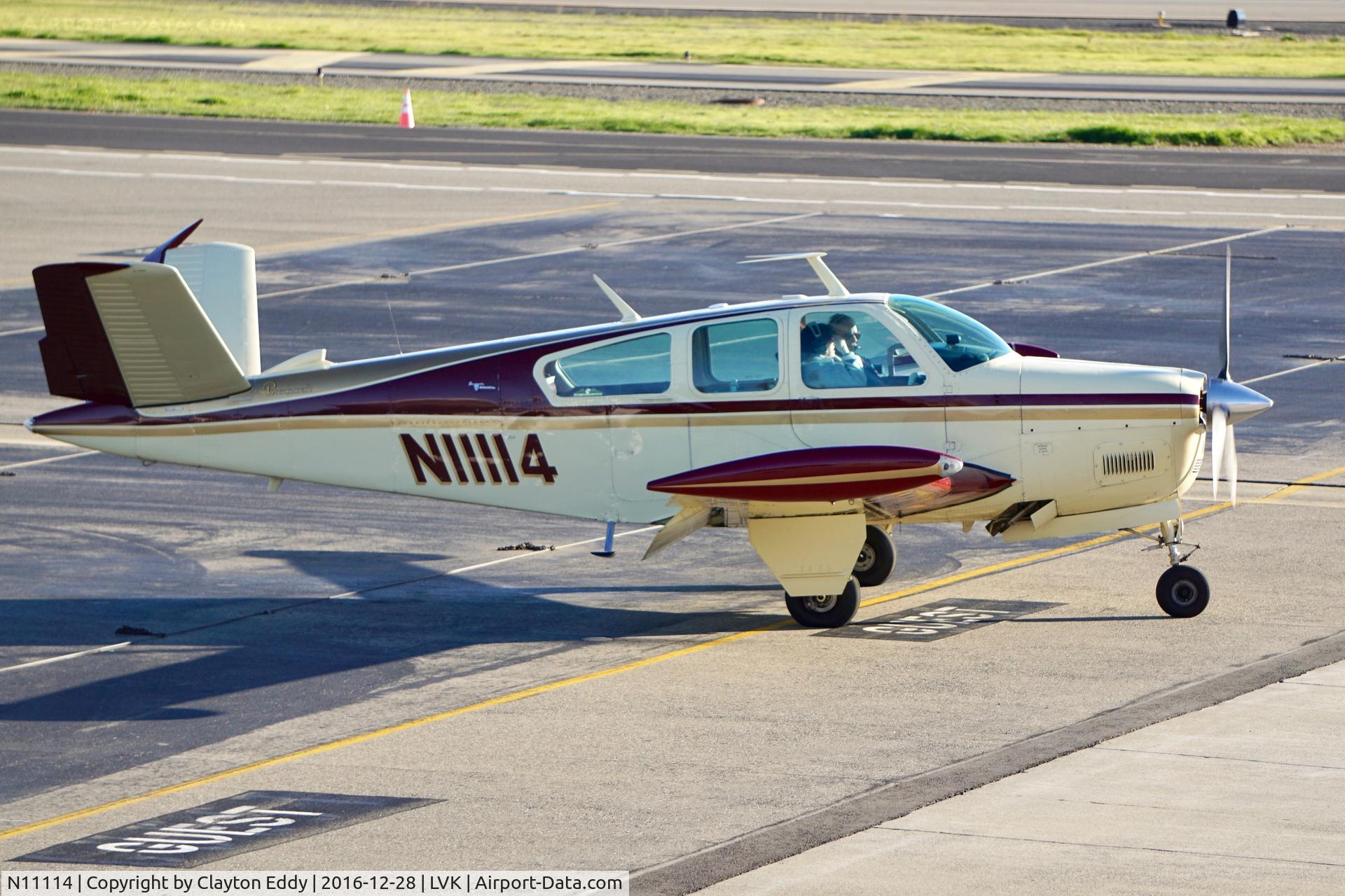 N11114, 1968 Beech V35A Bonanza C/N D-8901, Taxiing to runway 7L for takeoff at LVK 2016.