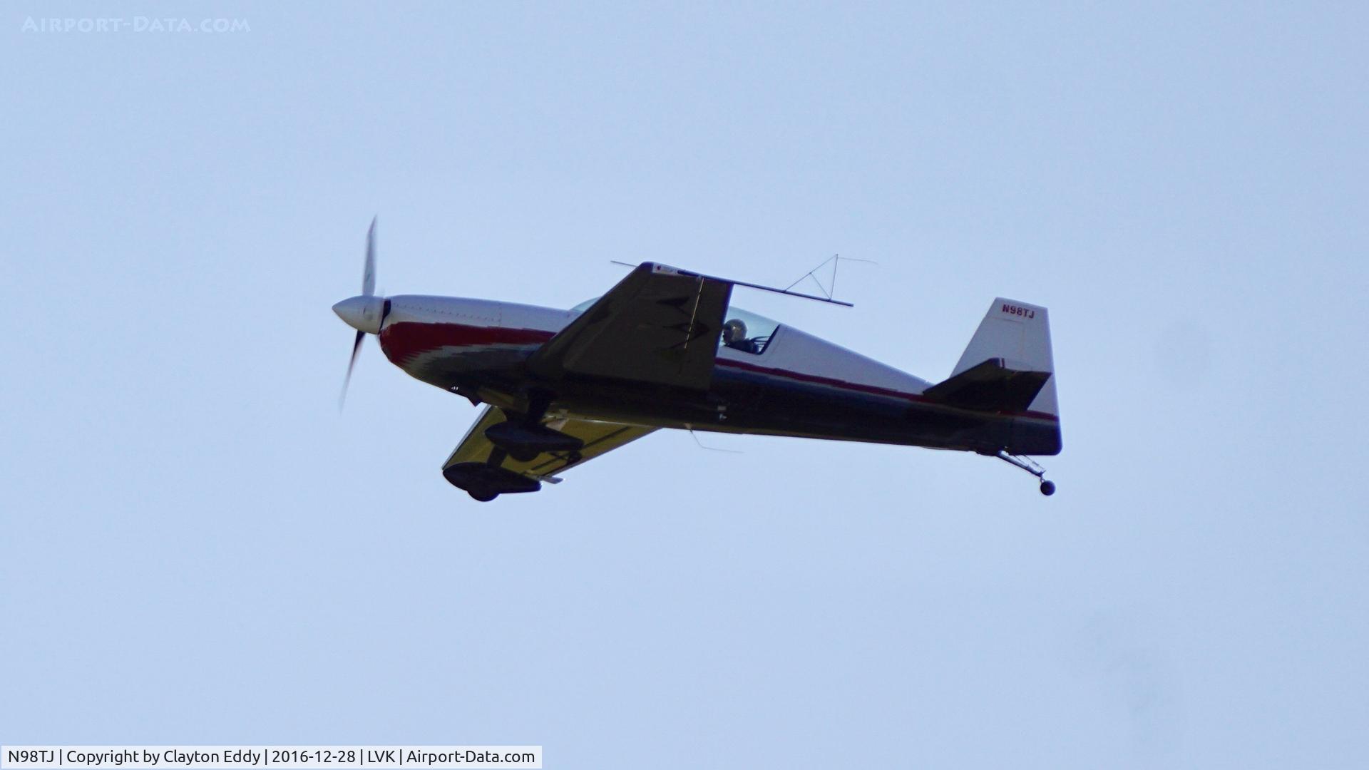N98TJ, 1998 Extra EA-300/L C/N 065, Takeoff 7L at LVK 2016.