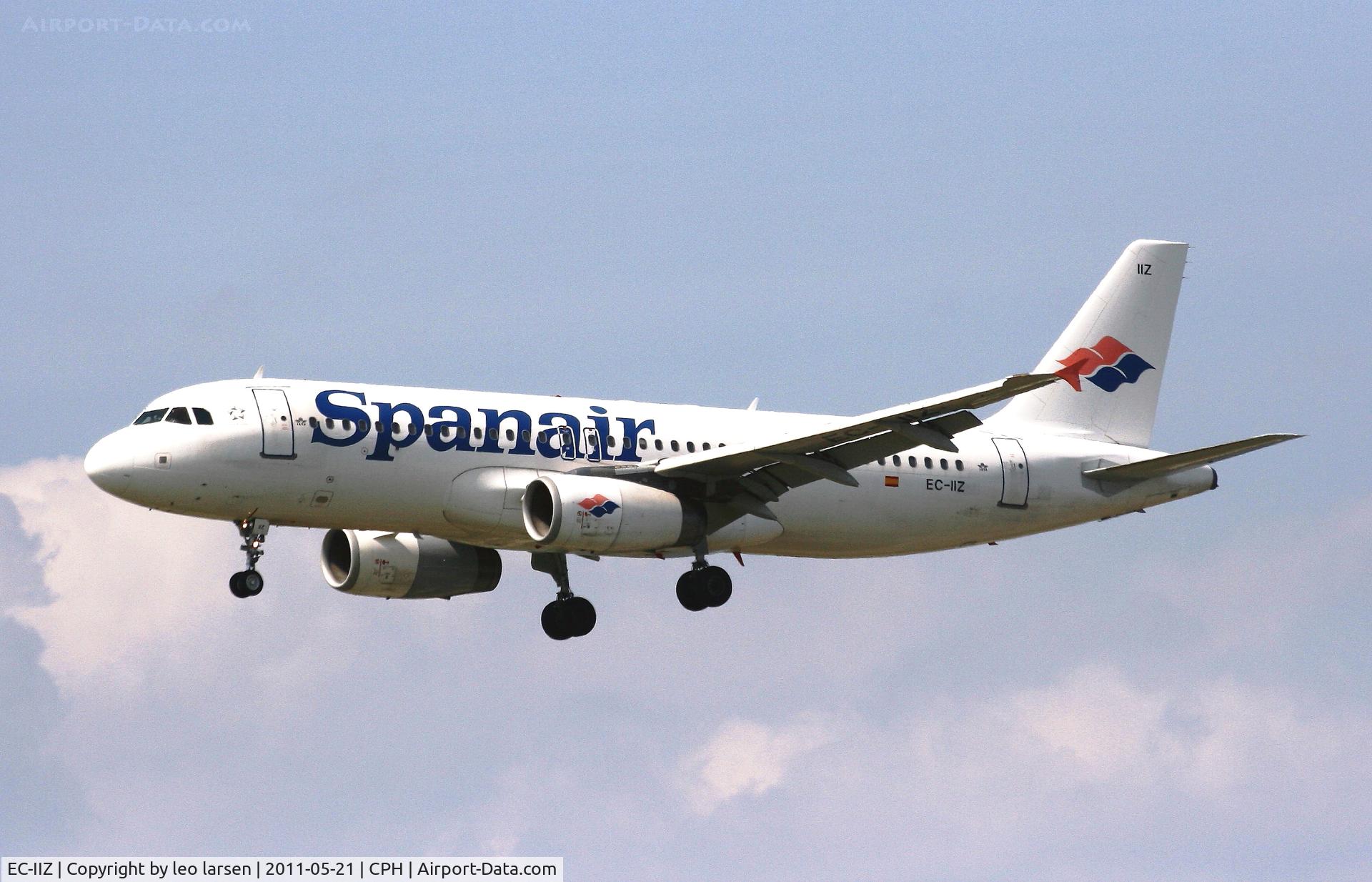 EC-IIZ, 2002 Airbus A320-232 C/N 1862, Copenhagen 21.5.11