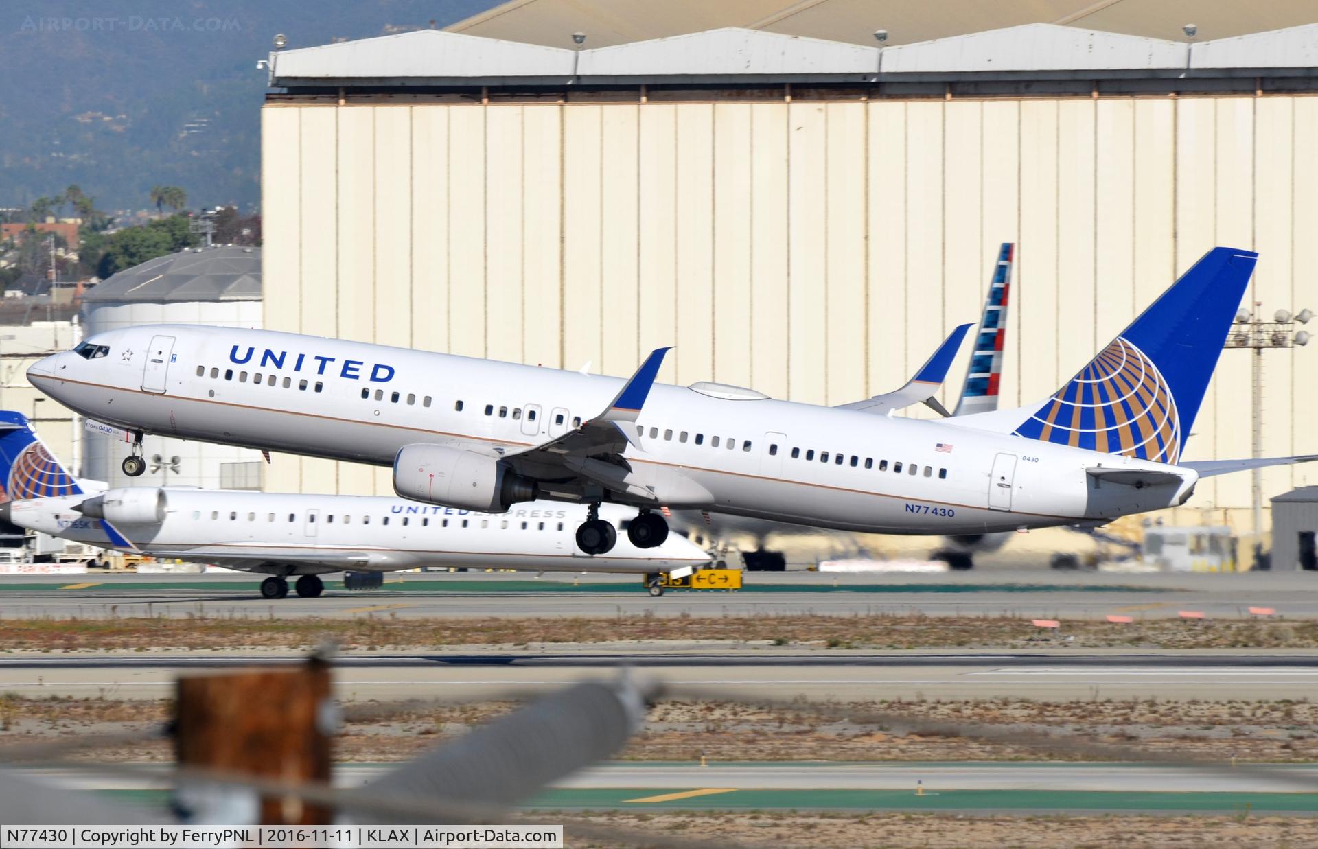 N77430, 2008 Boeing 737-924/ER C/N 37098, United B739 taking-off.