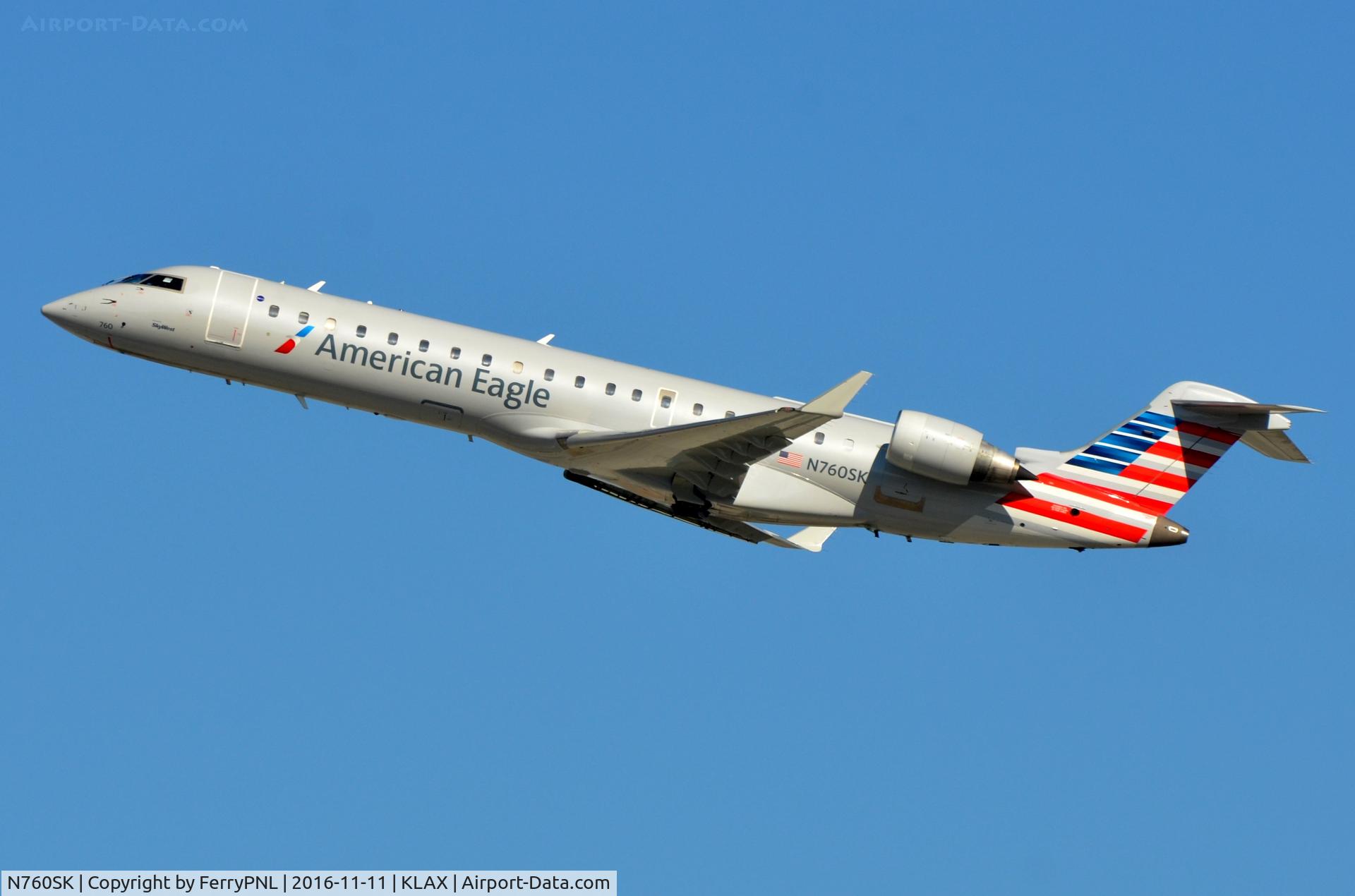 N760SK, 2005 Bombardier CRJ-701ER (CL-600-2C10) Regional Jet C/N 10223, American Eagle climbing out