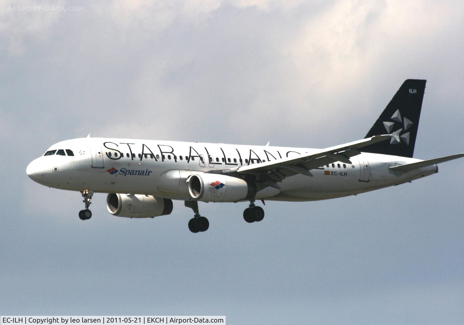 EC-ILH, 2002 Airbus A320-232 C/N 1914, Copenhagen 21.5.11