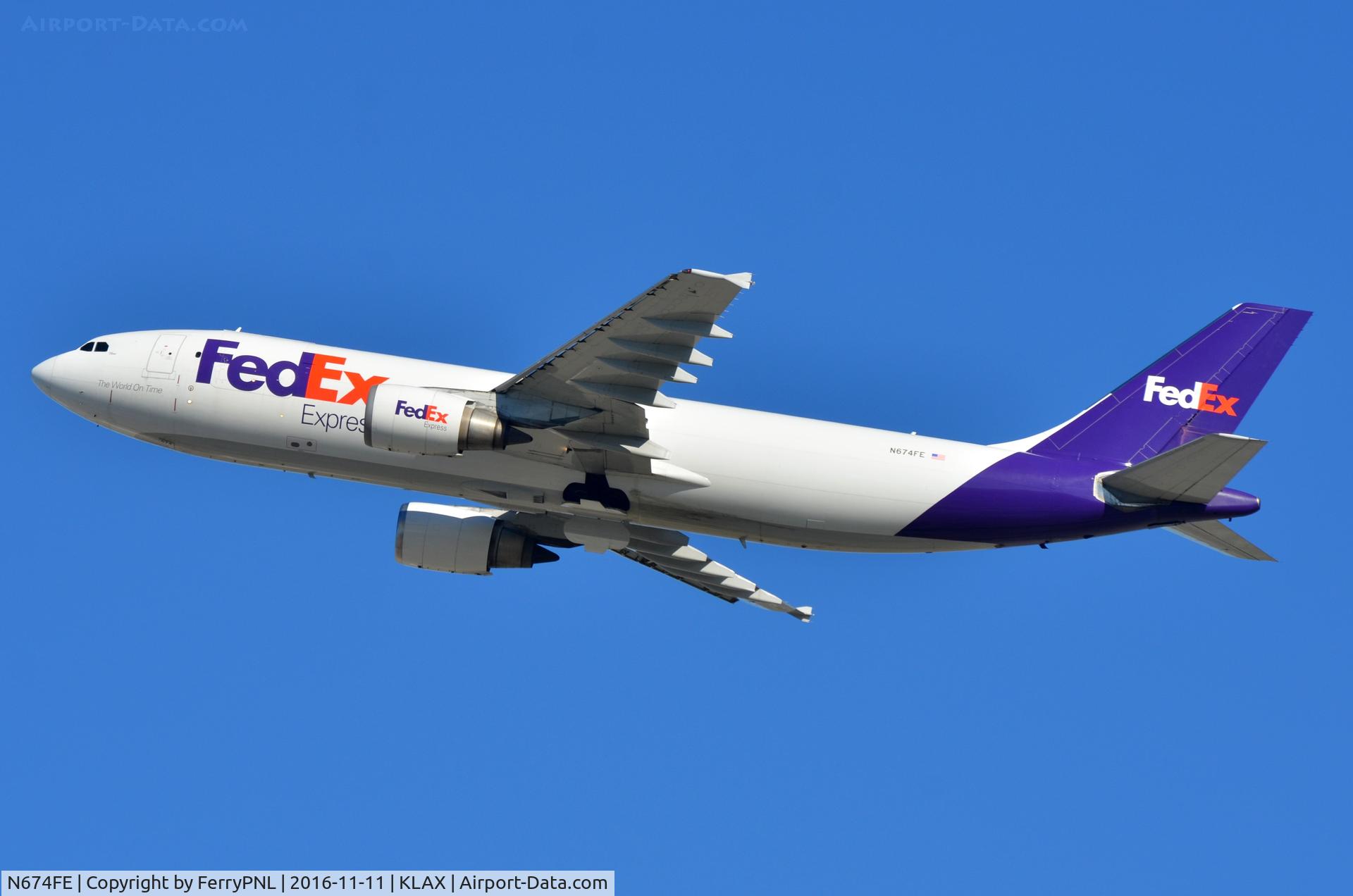 N674FE, 1997 Airbus A300F4-605R C/N 781, Fedex A306F climbing out of LAX