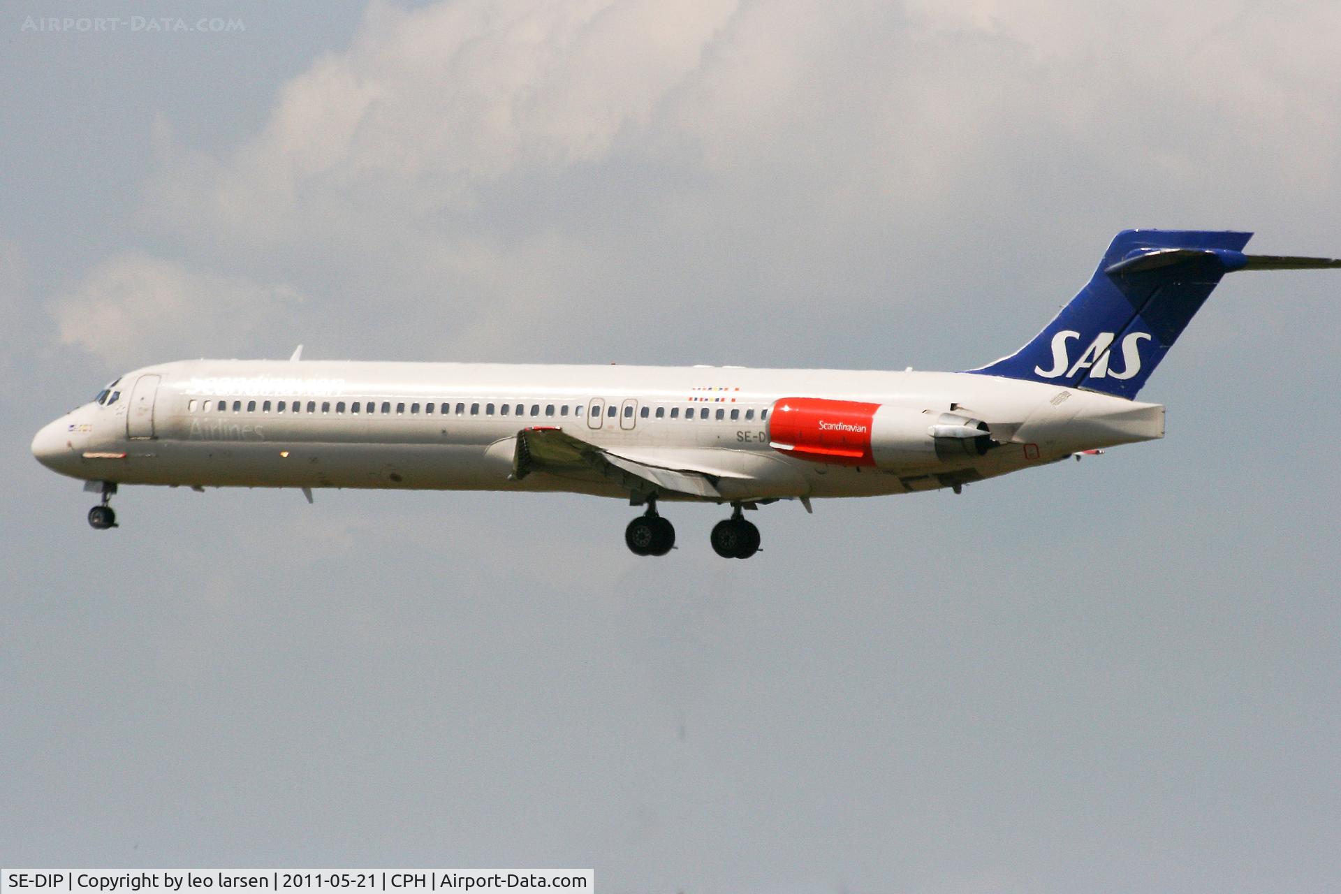 SE-DIP, 1991 McDonnell Douglas MD-87 (DC-9-87) C/N 53010, Copenhagen 21.5.11