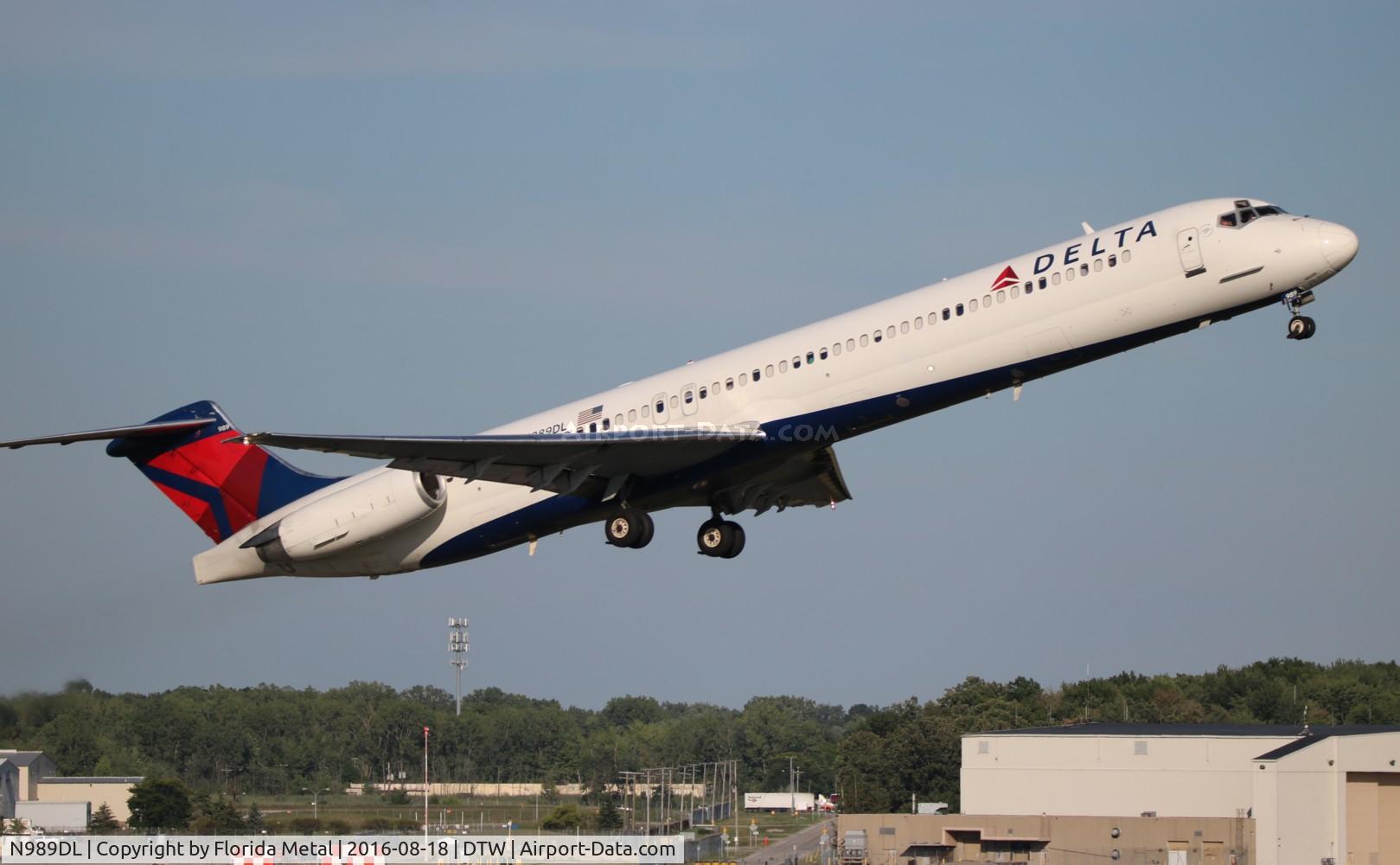 N989DL, 1991 McDonnell Douglas MD-88 C/N 53341, Delta