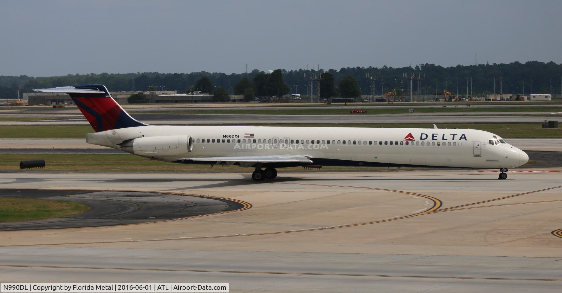 N990DL, 1991 McDonnell Douglas MD-88 C/N 53342, Delta