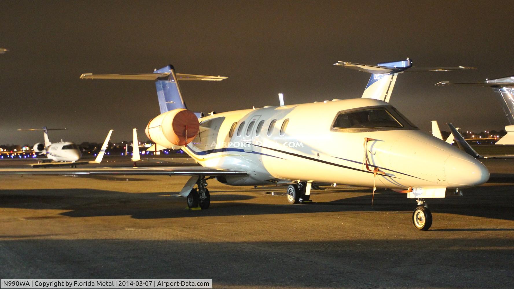 N990WA, Learjet 45 C/N 2122, Lear 40