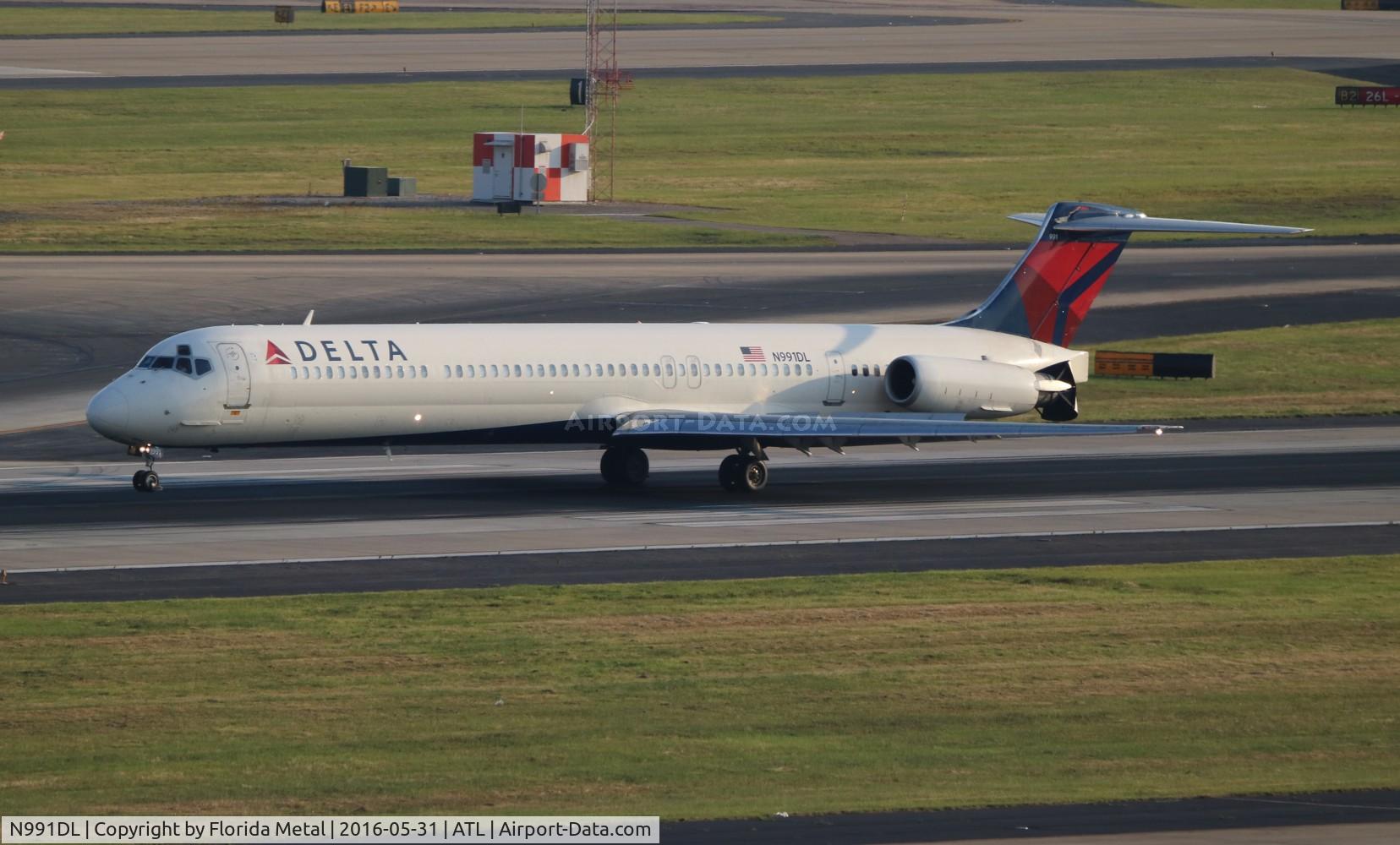 N991DL, 1991 McDonnell Douglas MD-88 C/N 53343, Delta