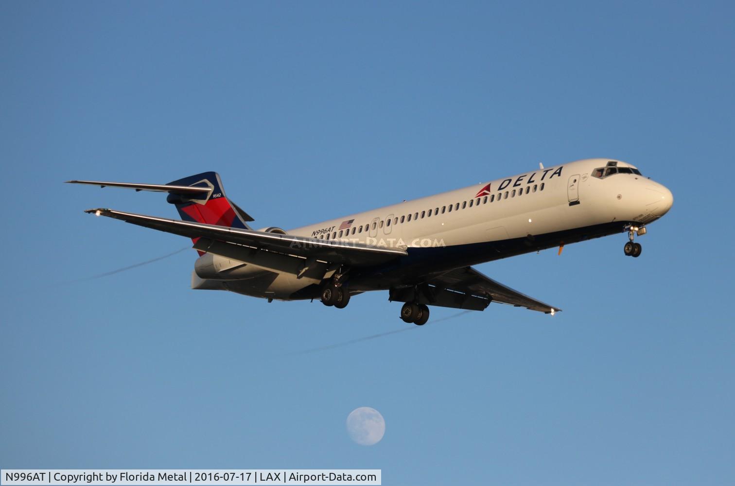 N996AT, 2002 Boeing 717-200 C/N 55140, Delta