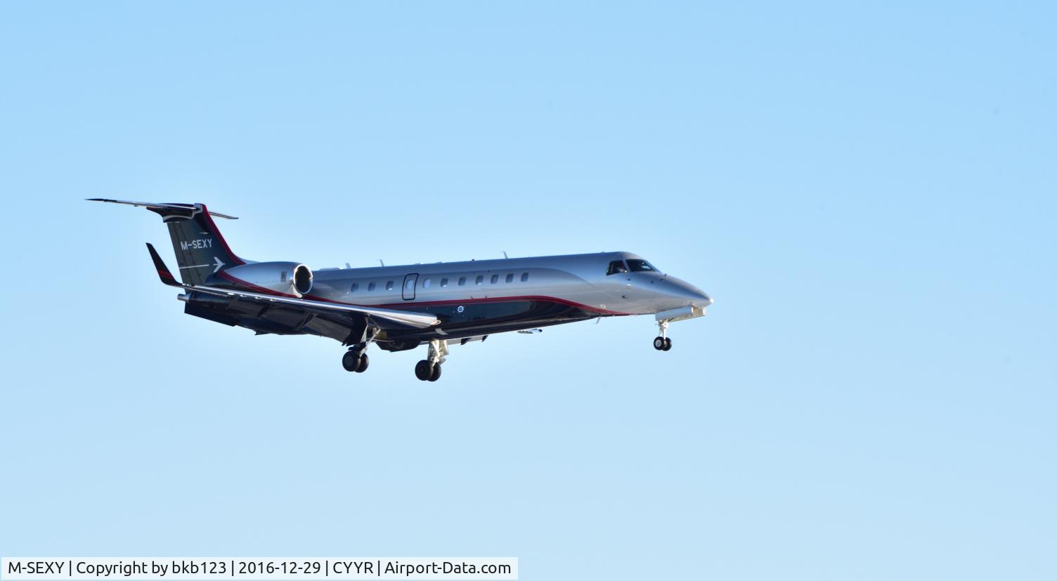 M-SEXY, 2016 Embraer EMB-135EJ Legacy 650 C/N 14501221, Landing runway 26 @ Goose Bay Labrador