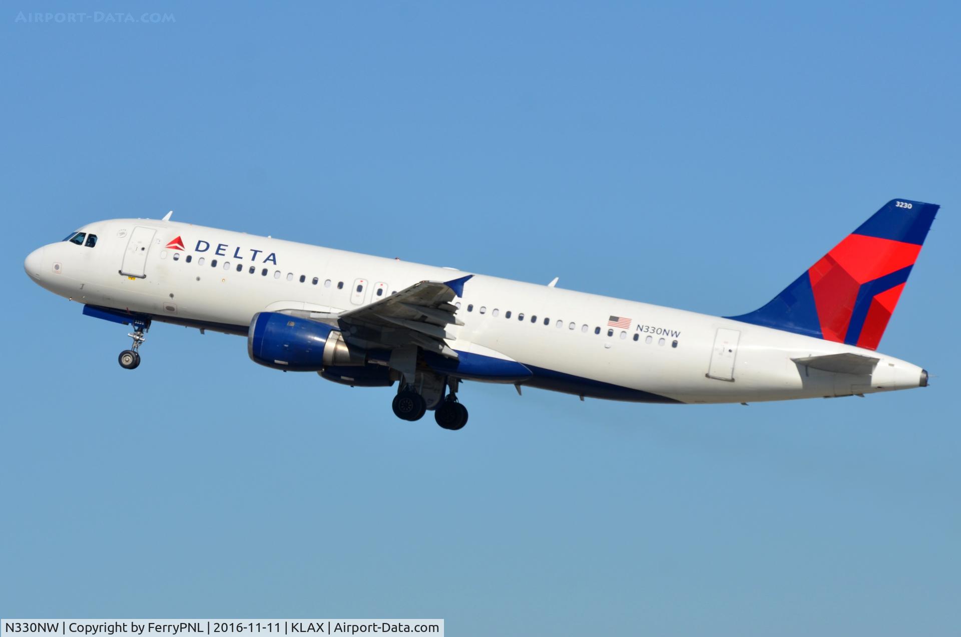 N330NW, 1992 Airbus A320-211 C/N 307, Departure of Delta A320