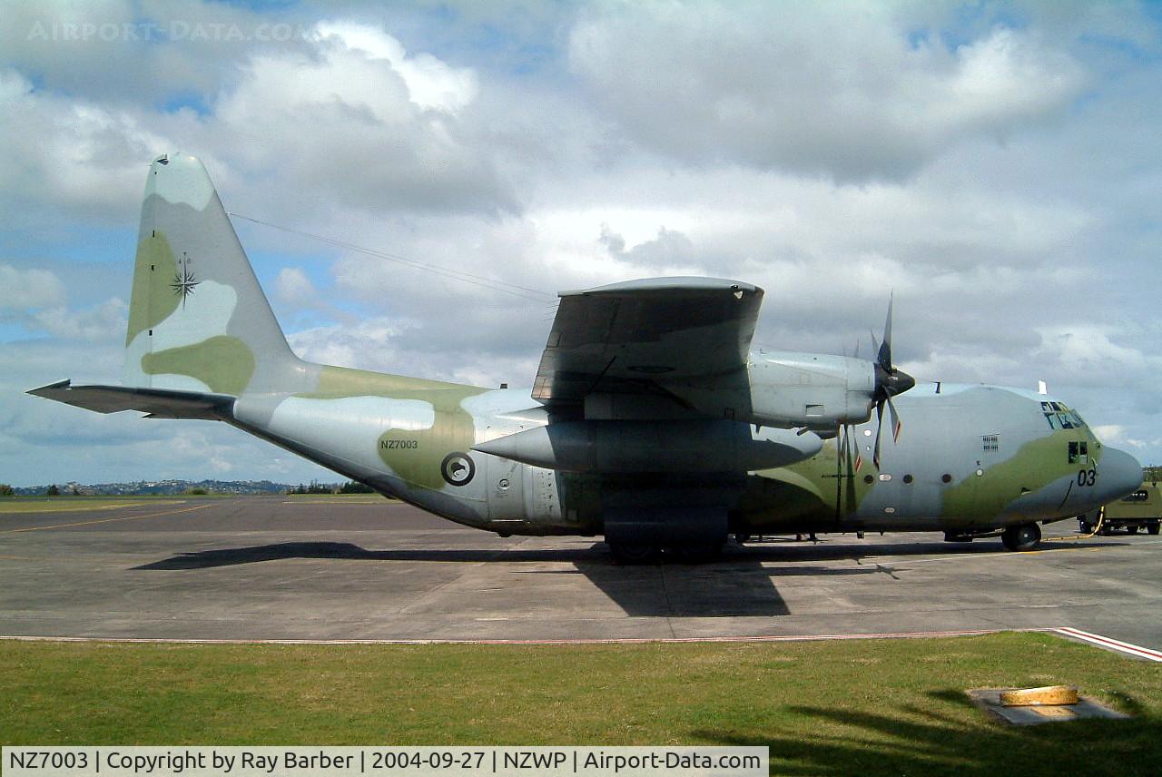 NZ7003, 1965 Lockheed C-130H Hercules C/N 382-4054, Lockheed C-130H Hercules [4054] (Royal New Zealand Air Force) Whenuapai~ZK 27/09/2004