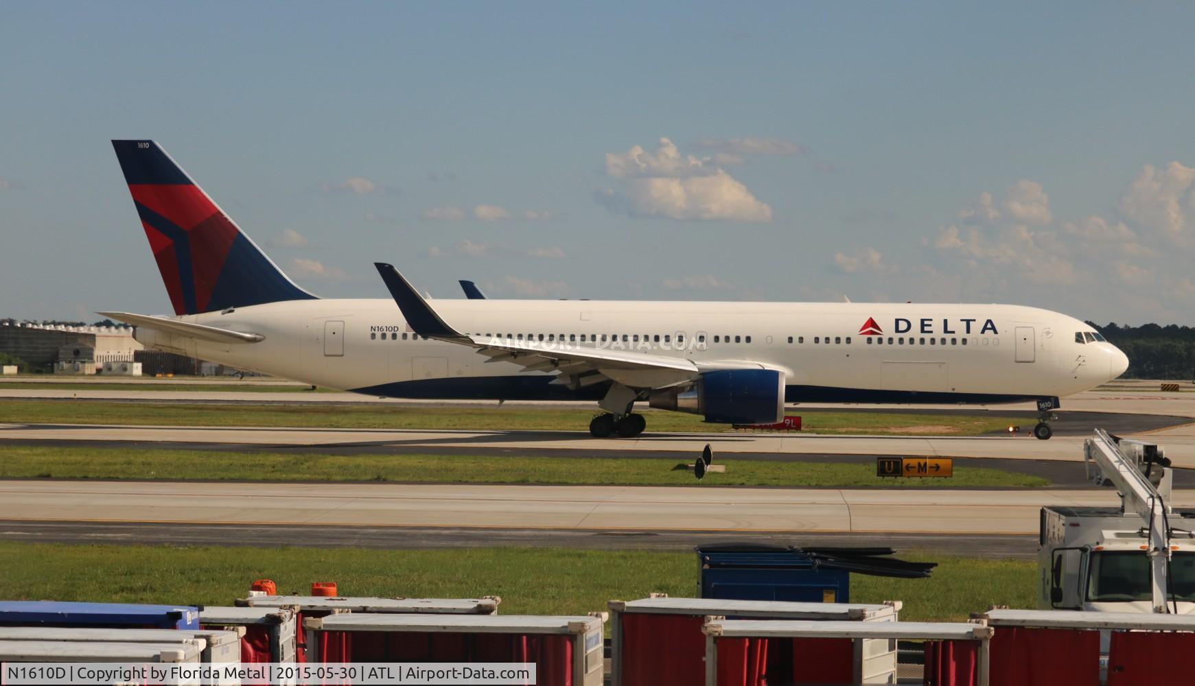N1610D, 2000 Boeing 767-332 C/N 30594, Delta