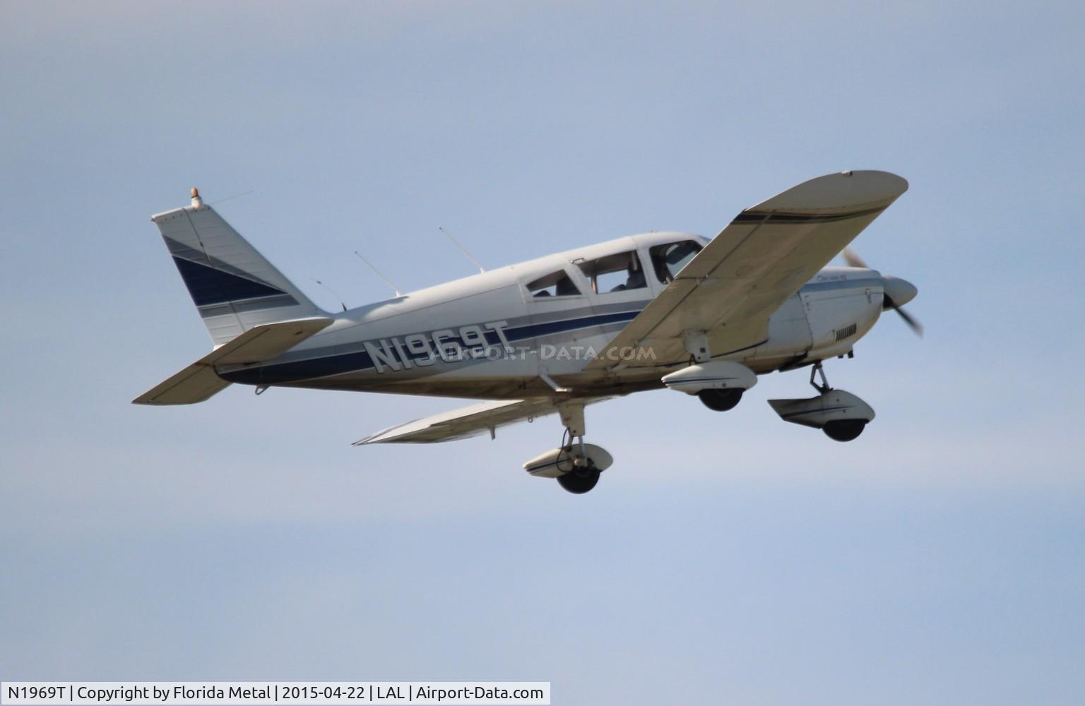 N1969T, 1971 Piper PA-28-180 C/N 28-7105199, PA-28-180
