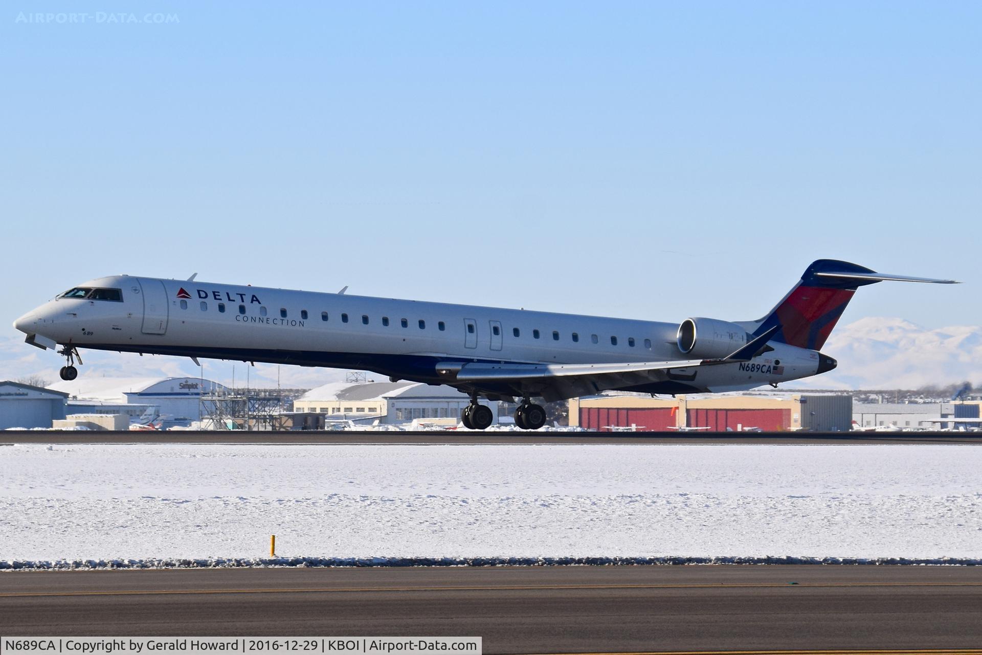 N689CA, 2007 Bombardier CRJ-900ER (CL-600-2D24) C/N 15133, Landed RWY 10L.