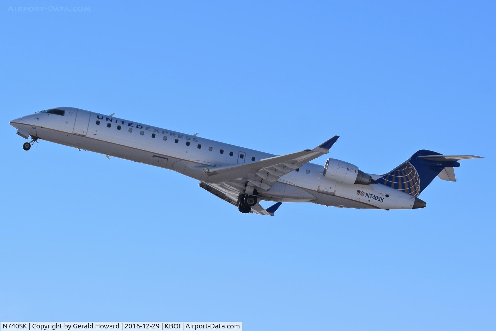 N740SK, 2005 Bombardier CRJ-701 (CL-600-2C10) Regional Jet C/N 10196, Departing RWY 10L.