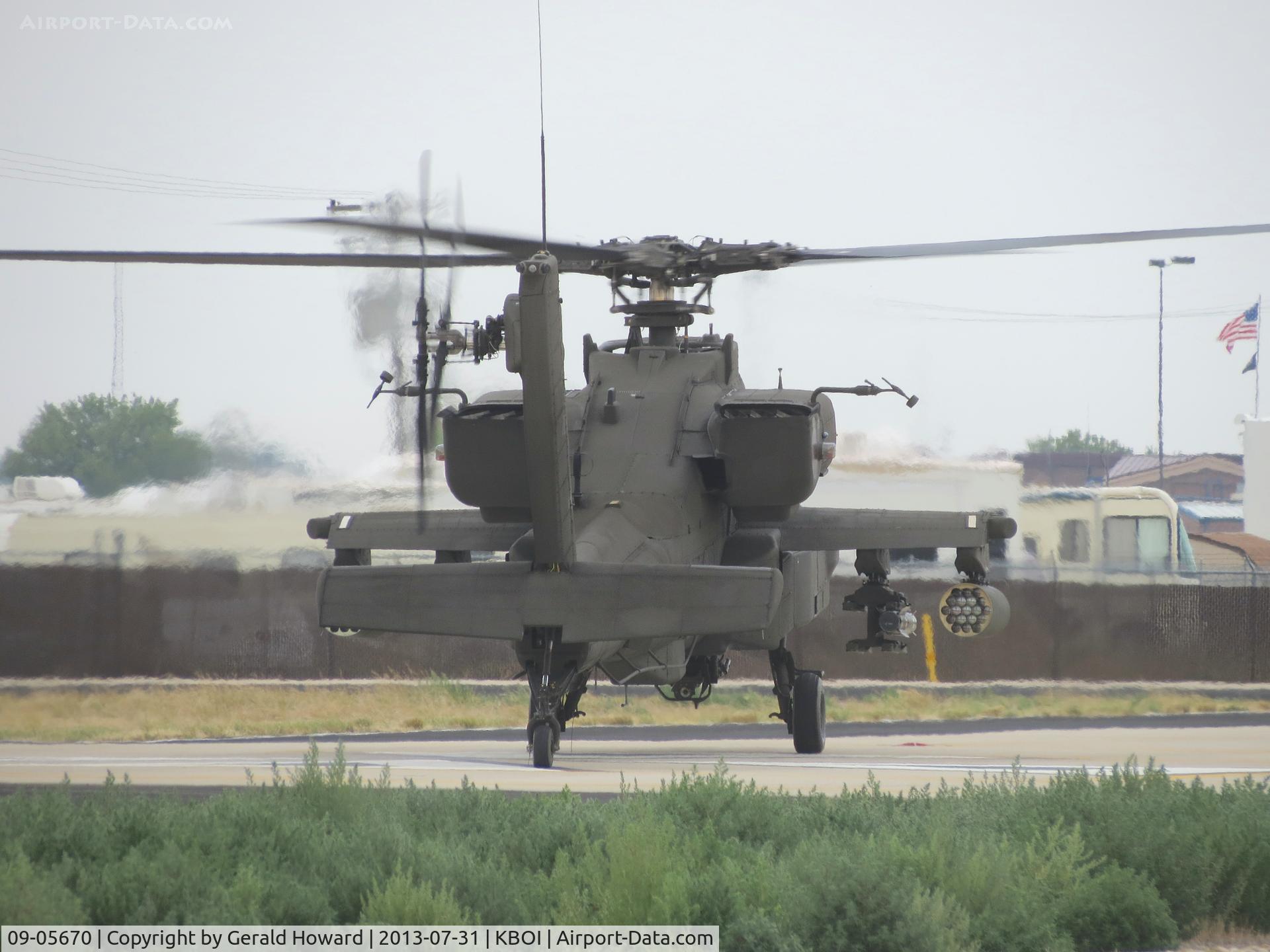 09-05670, Boeing AH-64D Apache C/N PVD670, Hover Taxi