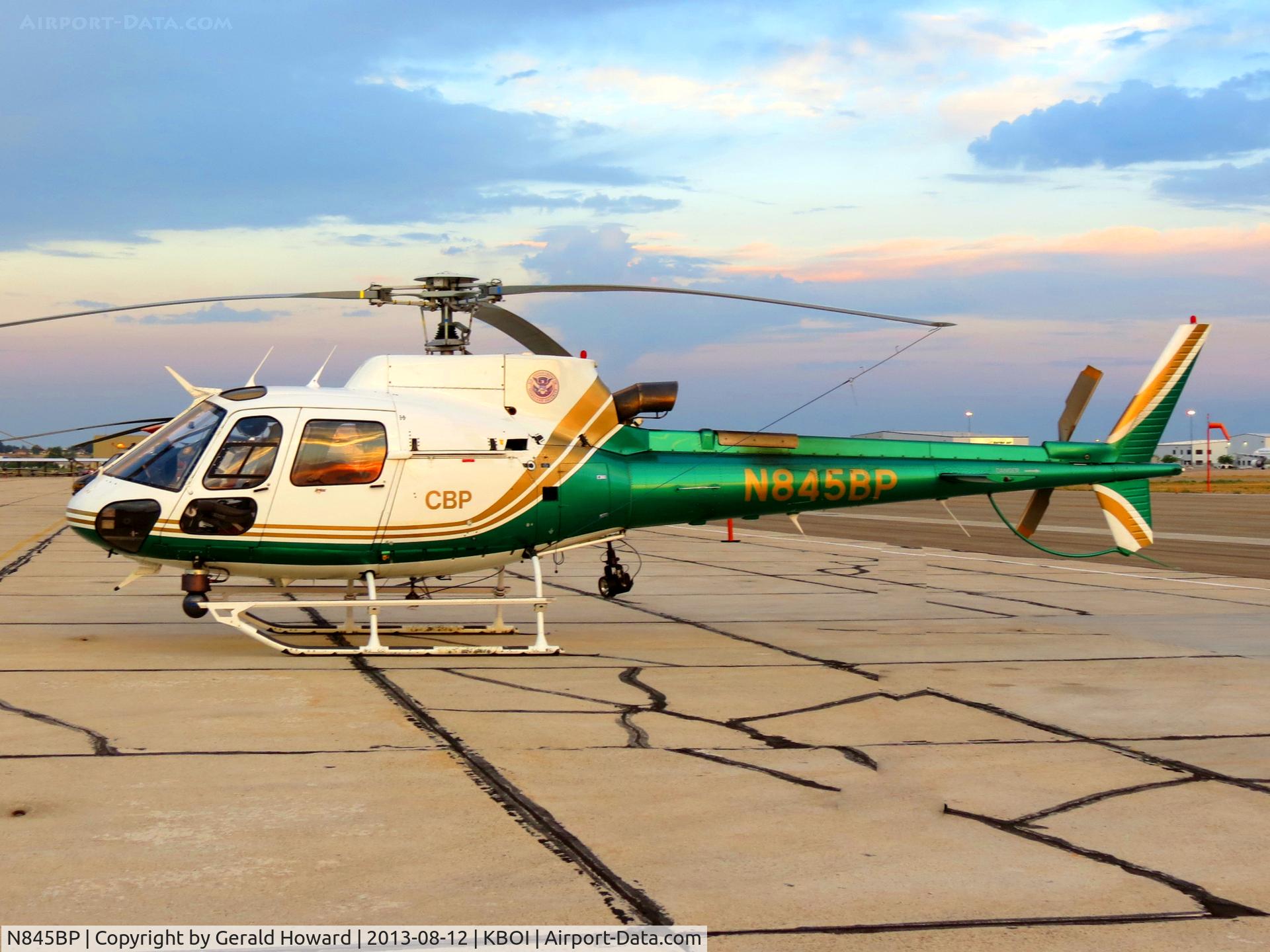 N845BP, 2001 Eurocopter AS-350B-3 Ecureuil Ecureuil C/N 3464, Parked on Western Aircraft ramp.