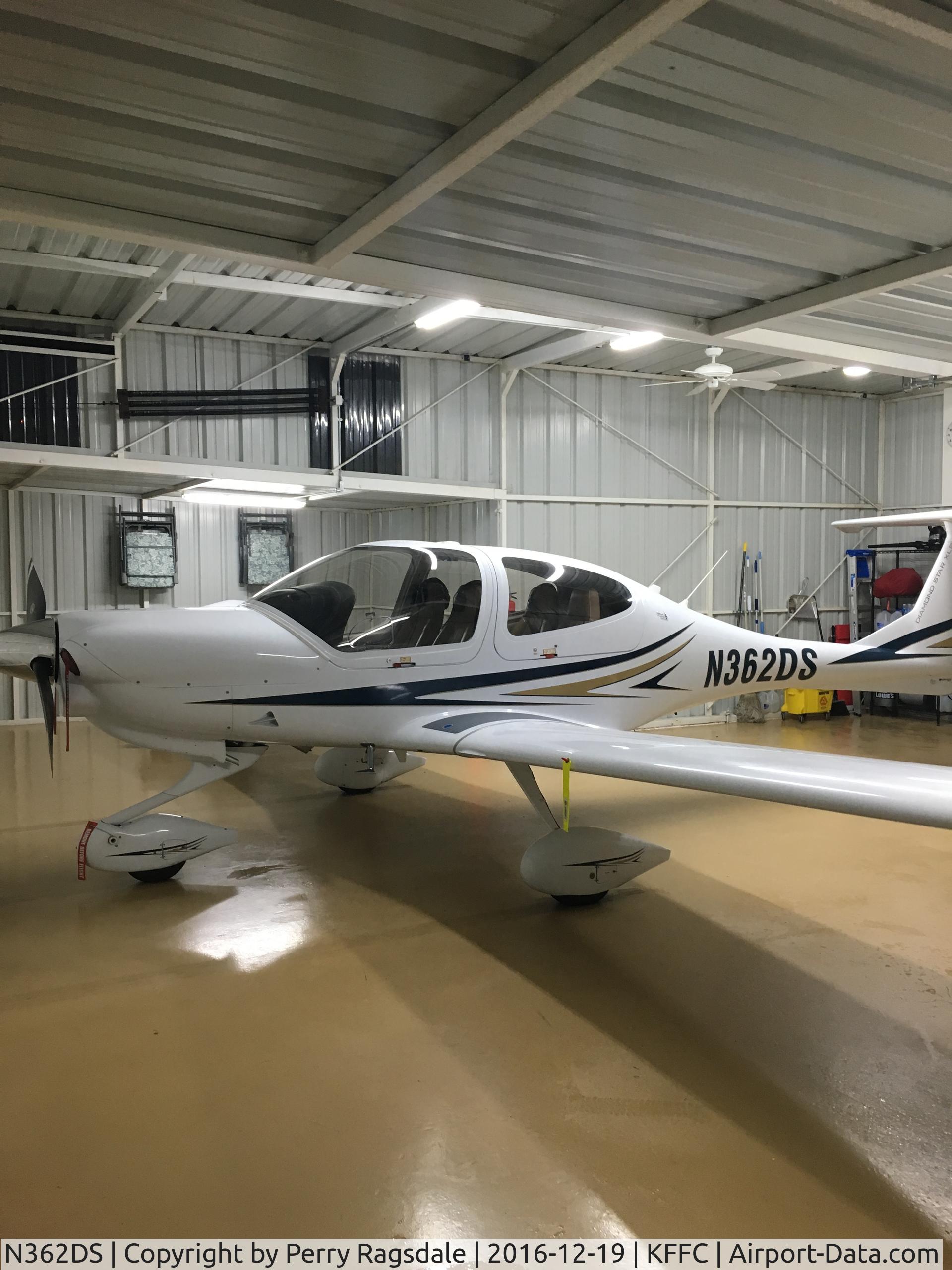 N362DS, Diamond DA-40 Diamond Star C/N 40.1084, 2010 Diamond Star DA40 XLS – Premier Edition, AIR CONDITIONING, Avidyne TAS 615 Active Traffic, SVT, Premier Edition upgraded interior, Standby Alternator, 142 kts TAS on 10GPH, best equipped 2010 DA40 on the market, priced to sell.  NDH, 697hrs SNEW. N36