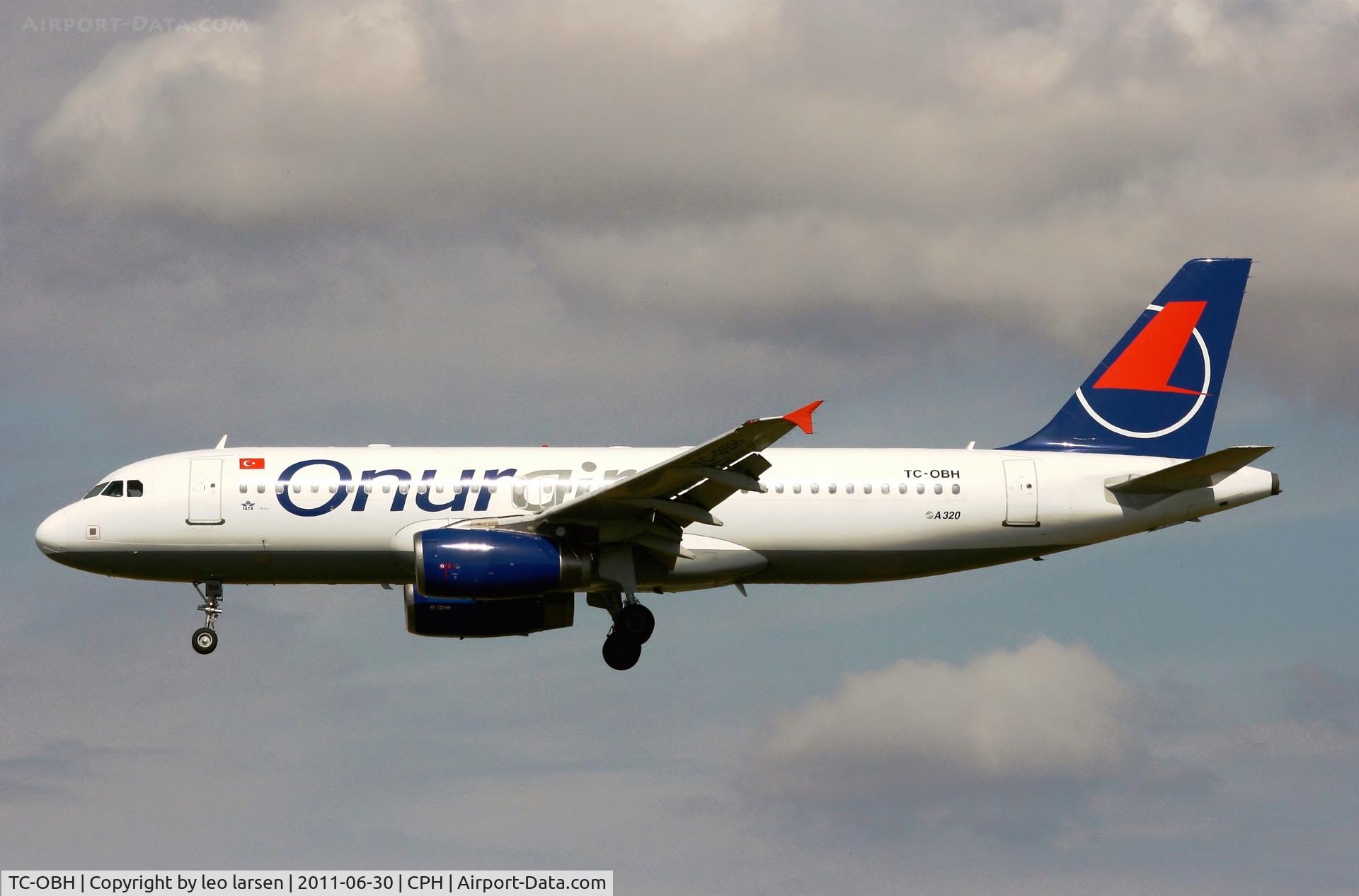 TC-OBH, 2001 Airbus A320-233 C/N 1482, Copenhagen 30.6.11