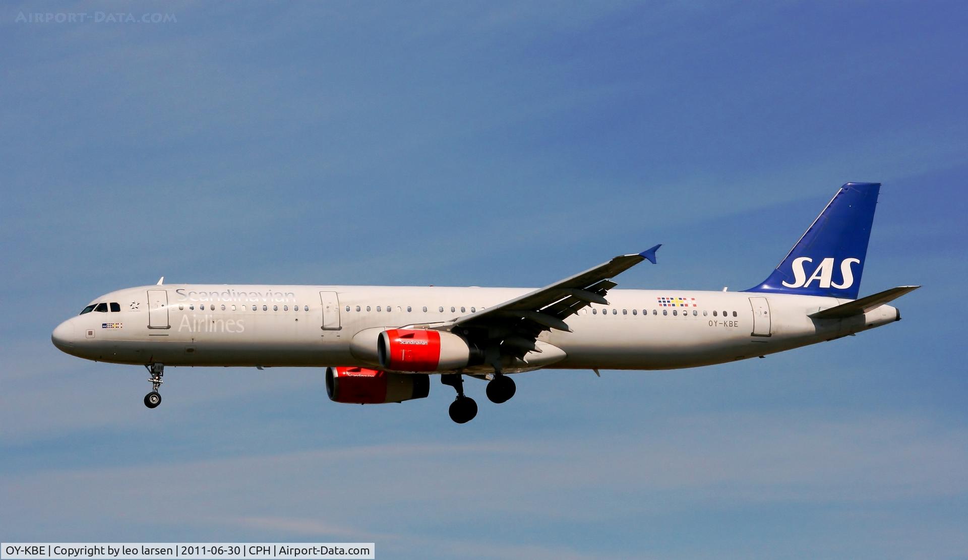 OY-KBE, 2002 Airbus A321-232 C/N 1798, Copenhagen 30.6.11