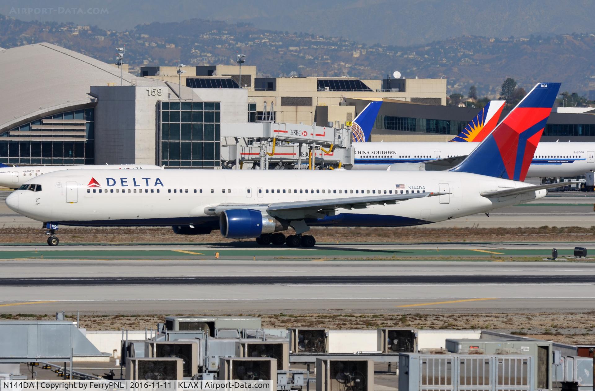 N144DA, 1999 Boeing 767-332 C/N 27584, Domestic Delta B763 (no winglets)