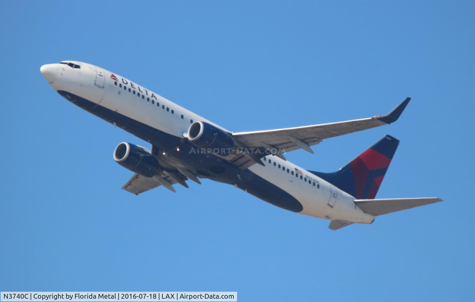 N3740C, 2000 Boeing 737-832 C/N 30800, Delta