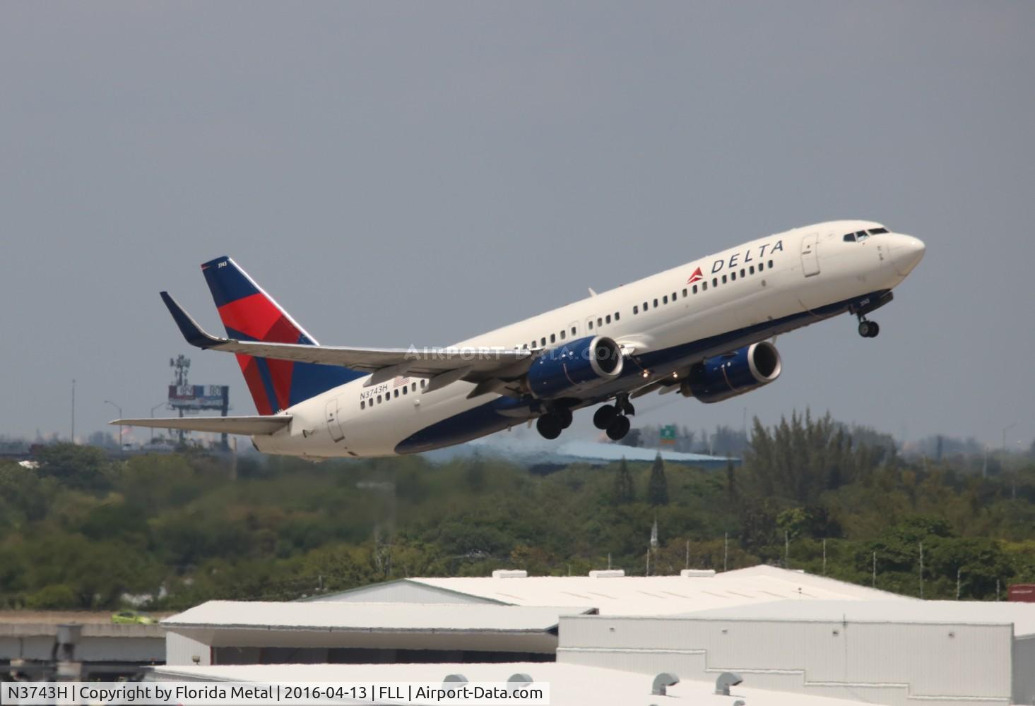 N3743H, 2001 Boeing 737-832 C/N 30836, Delta
