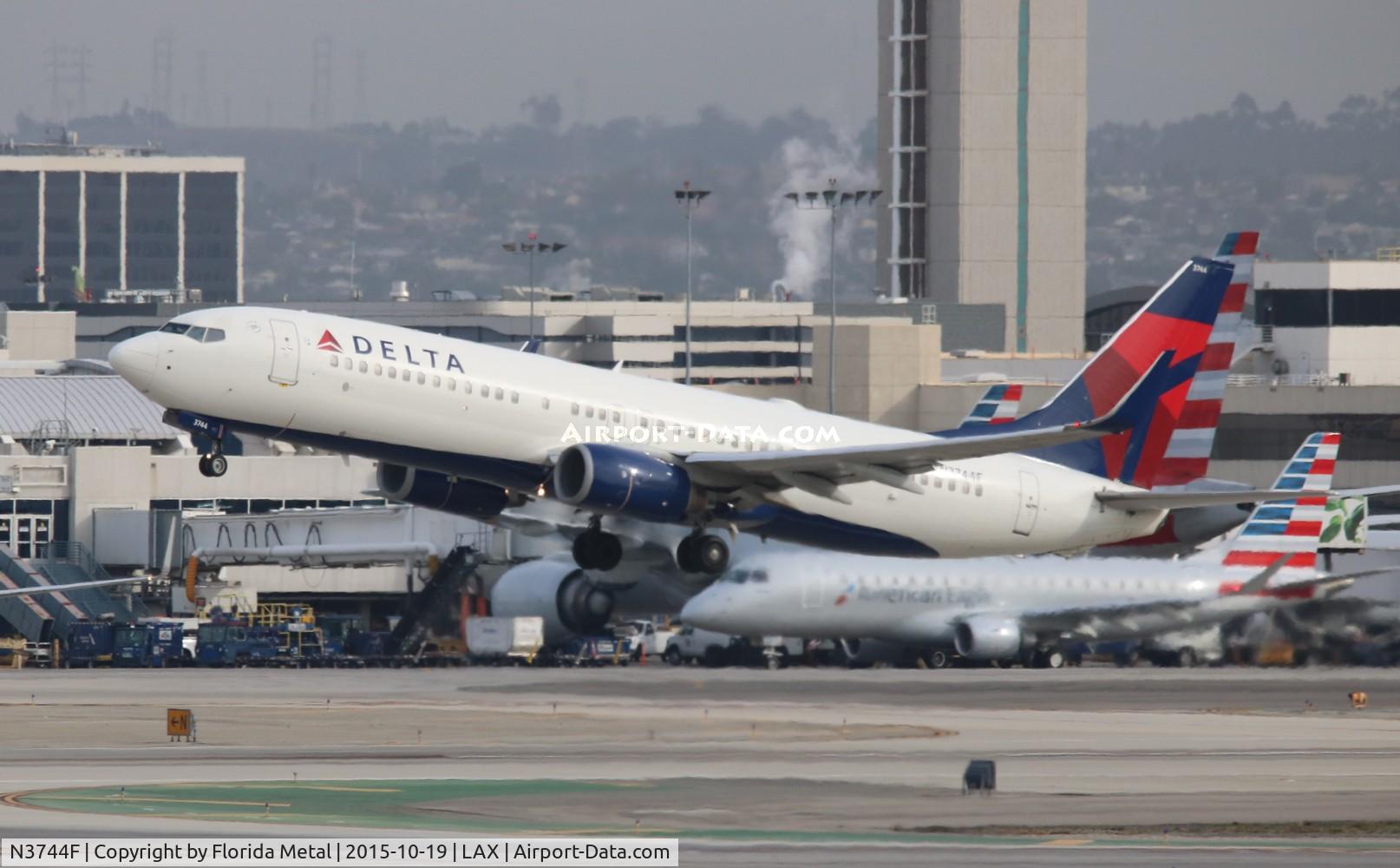 N3744F, 2001 Boeing 737-832 C/N 30837, Delta
